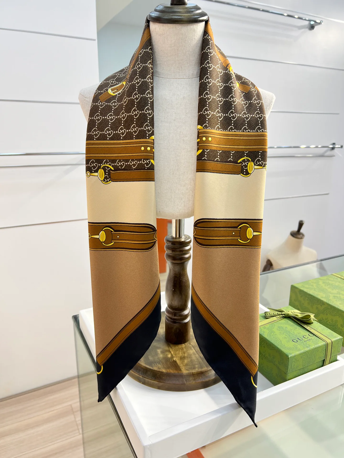 Шарфы Gucci 949421