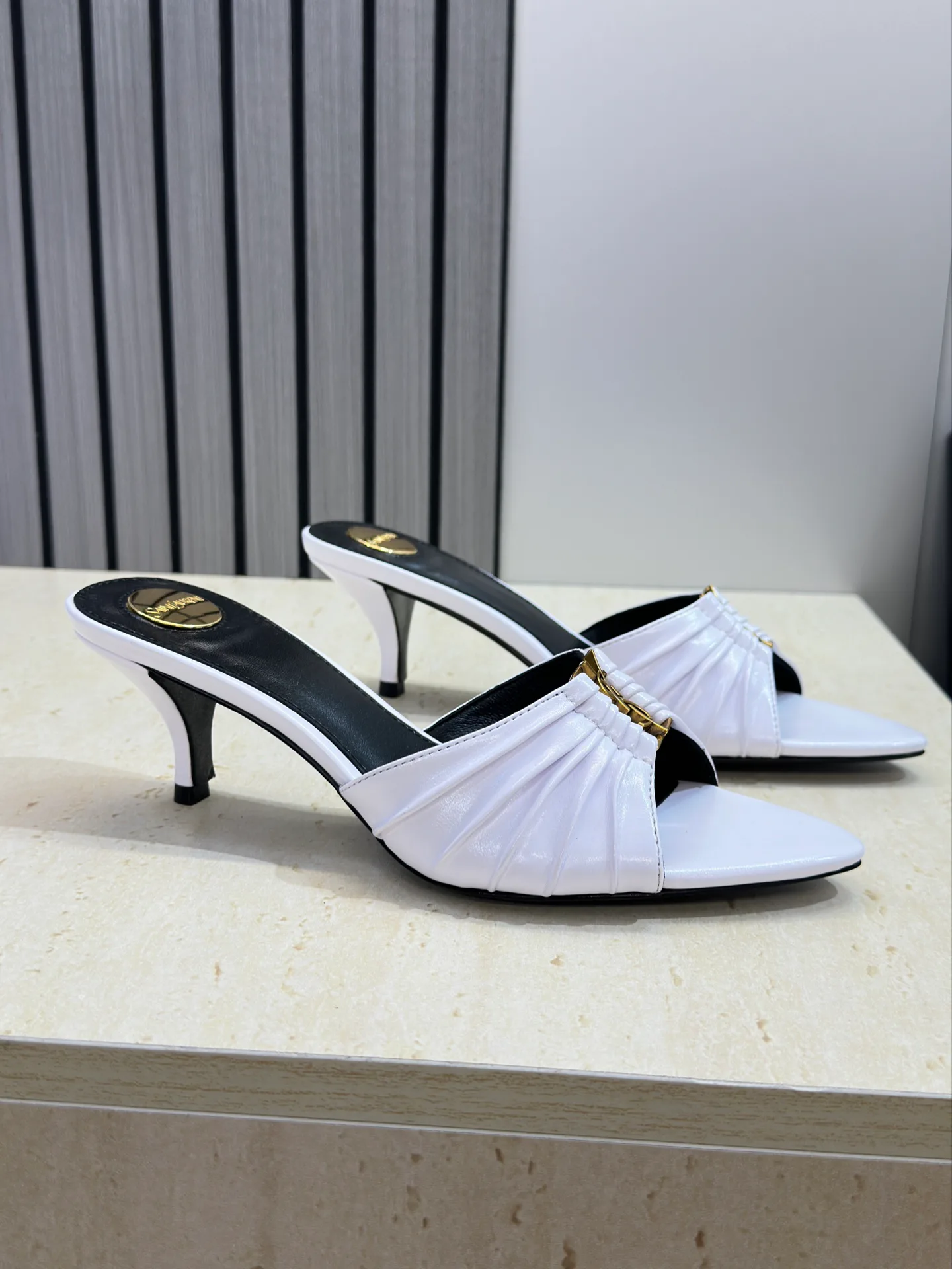Босоножки Женские Saint Laurent 14978491
