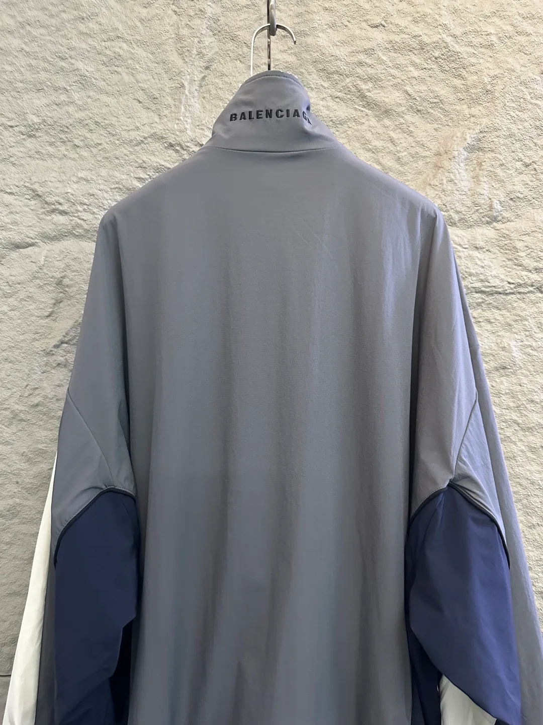 Куртки И Пуховики Женские Balenciaga 11593660