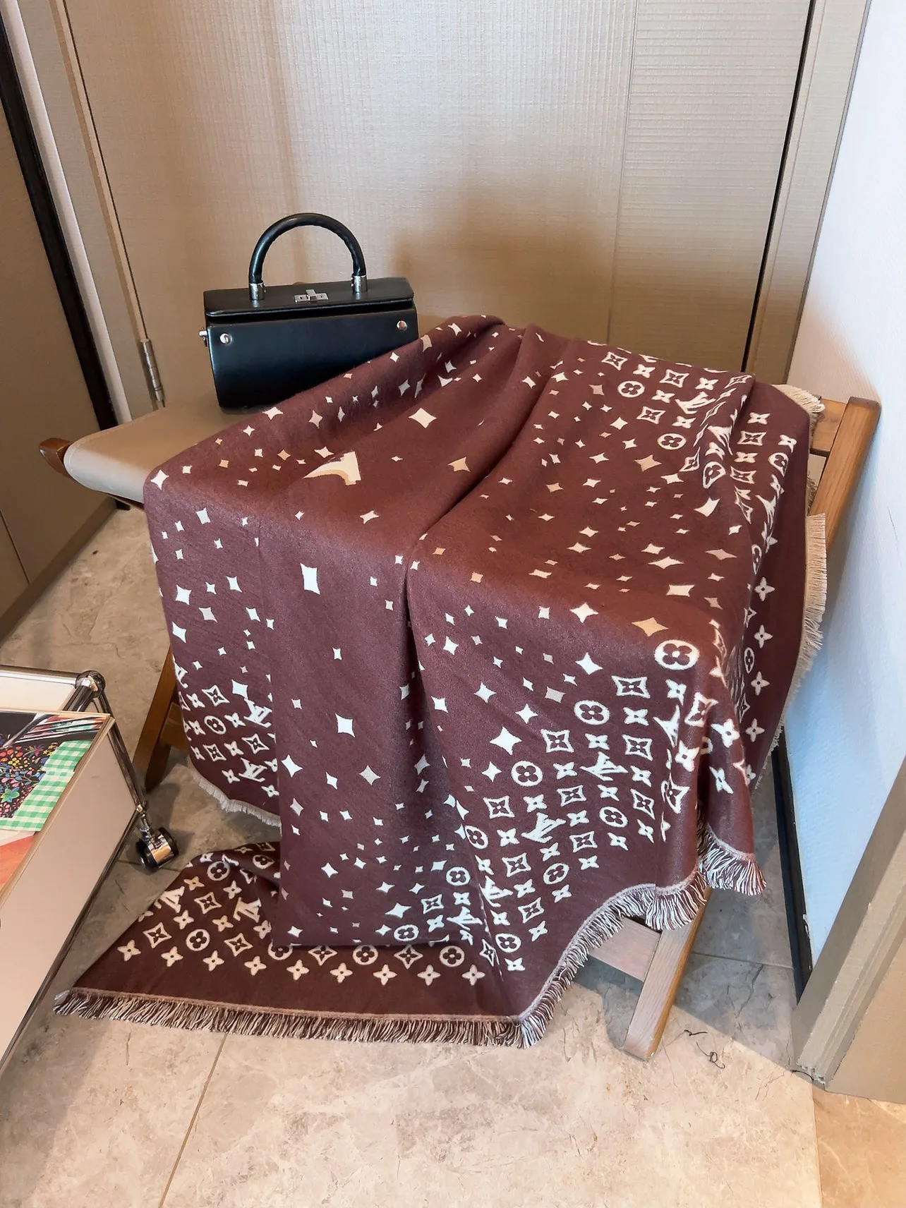 Шарфы Louis Vuitton 1973638