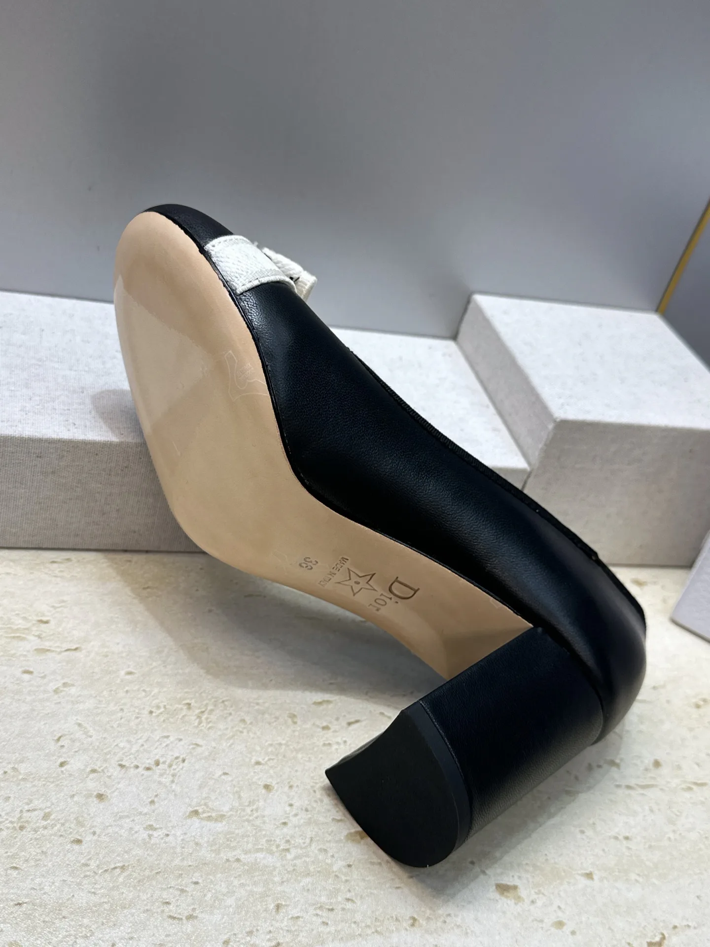Туфли Женские Christian Dior 18132793