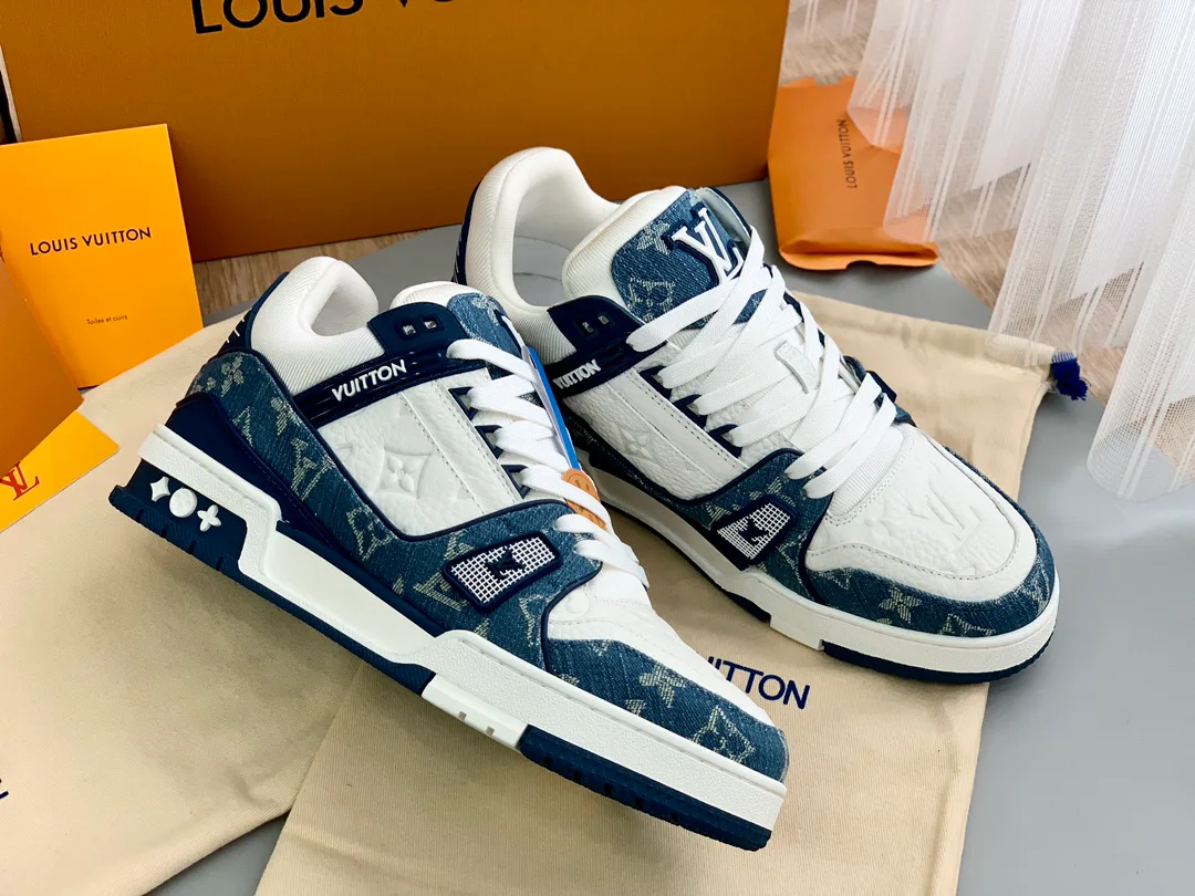 Кроссовки Женские Louis Vuitton 18014125