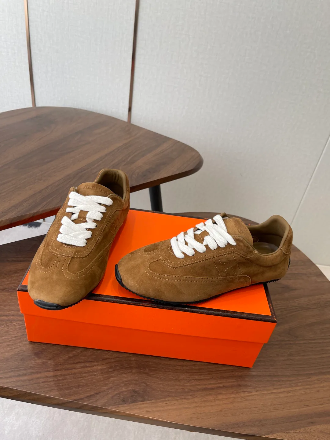 Кроссовки Женские Hermes 1284394