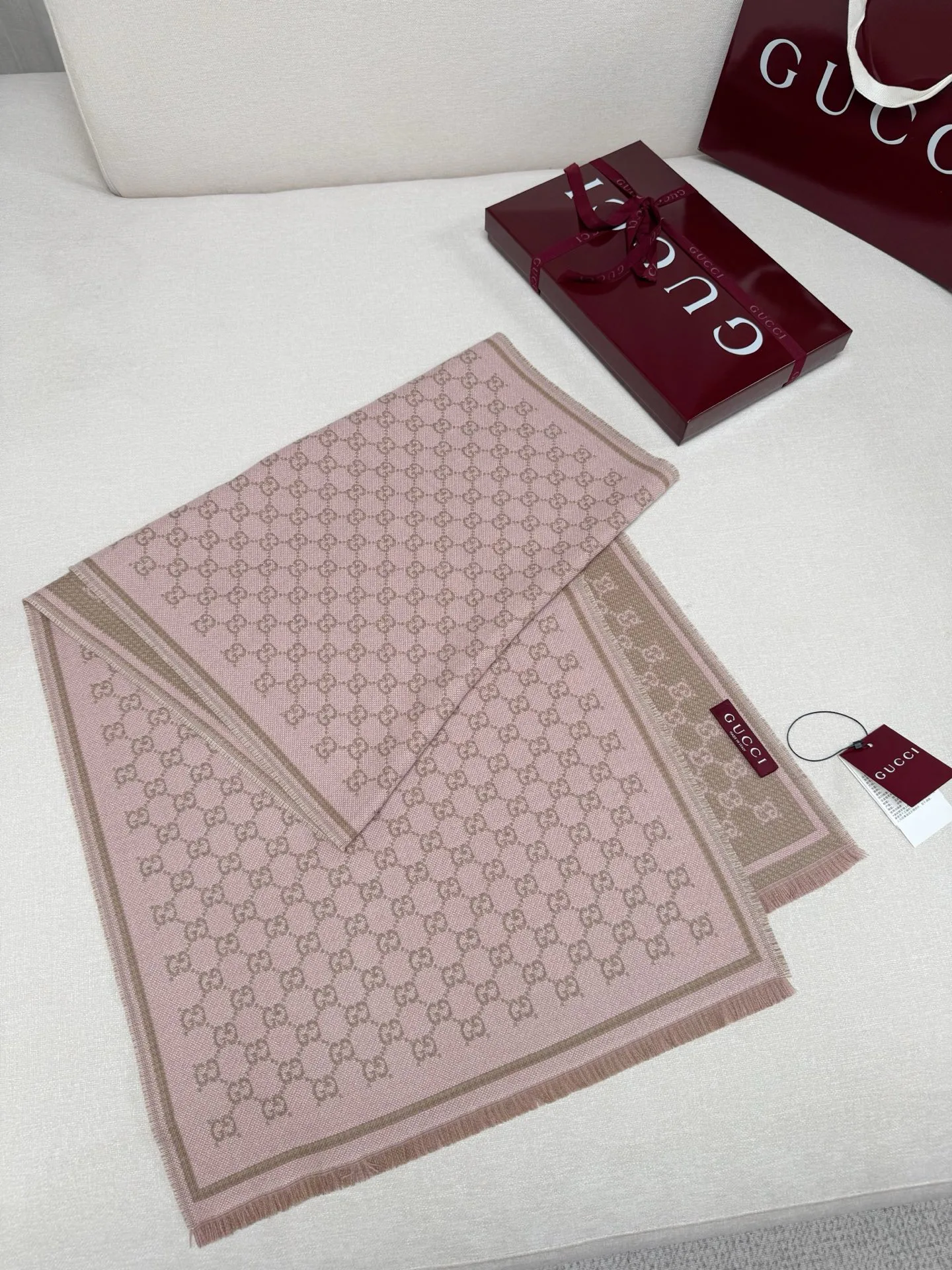 Шарфы Gucci 17992036