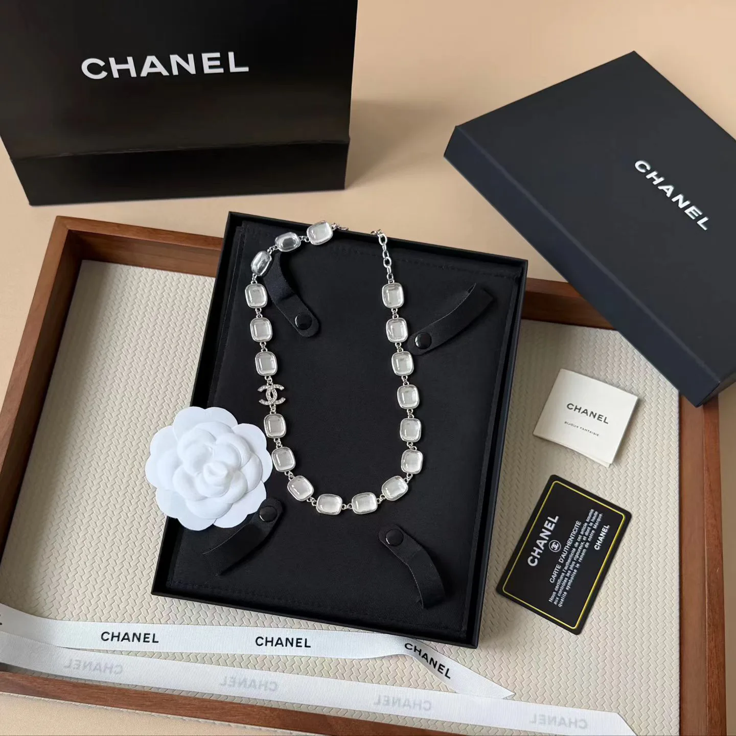Бижутерия Chanel 18122707