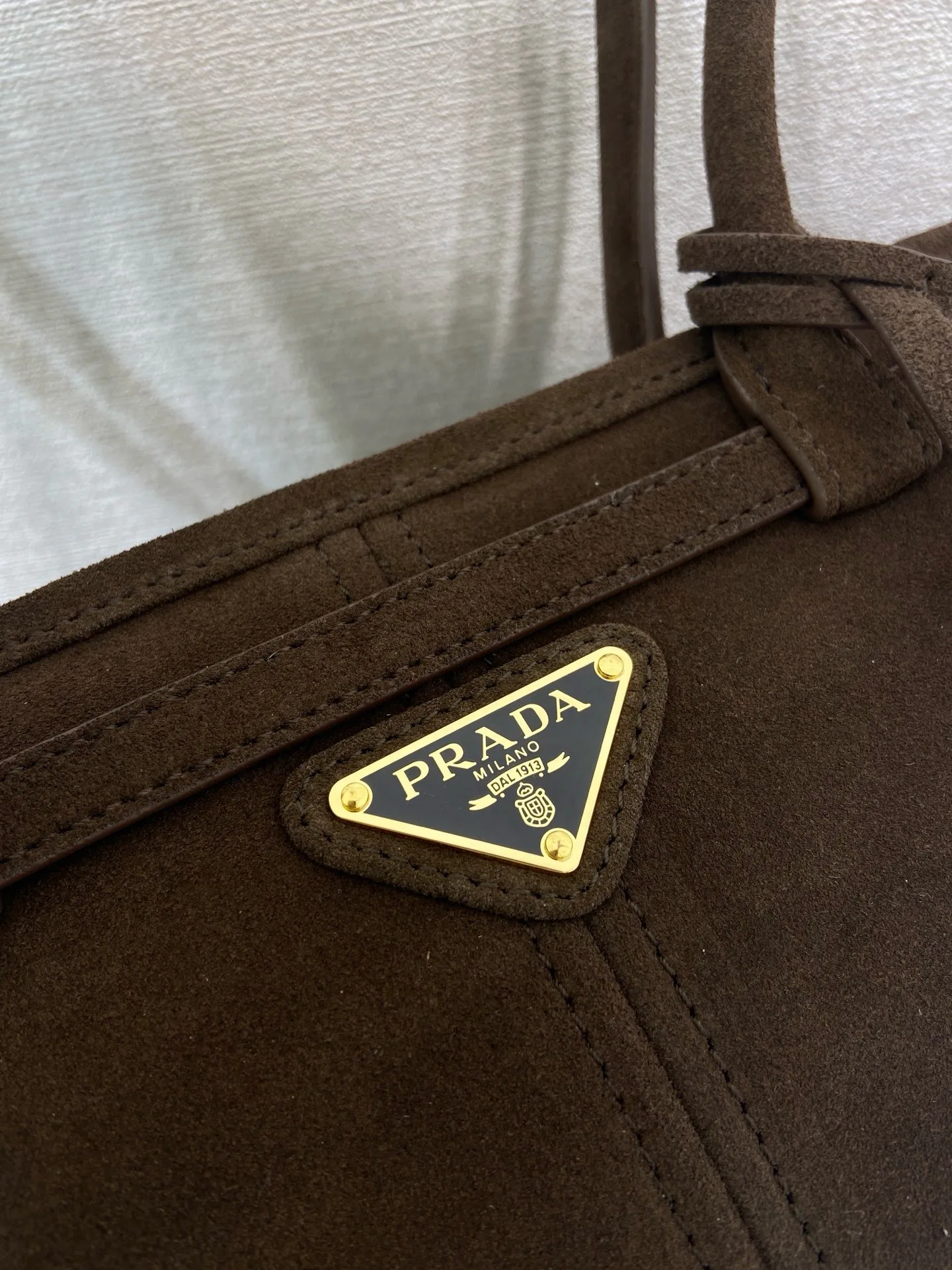 Классические Сумки Женские Prada 18237651