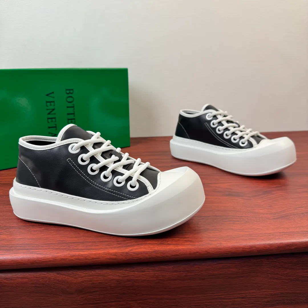 Кроссовки Мужские Bottega Veneta 13435973