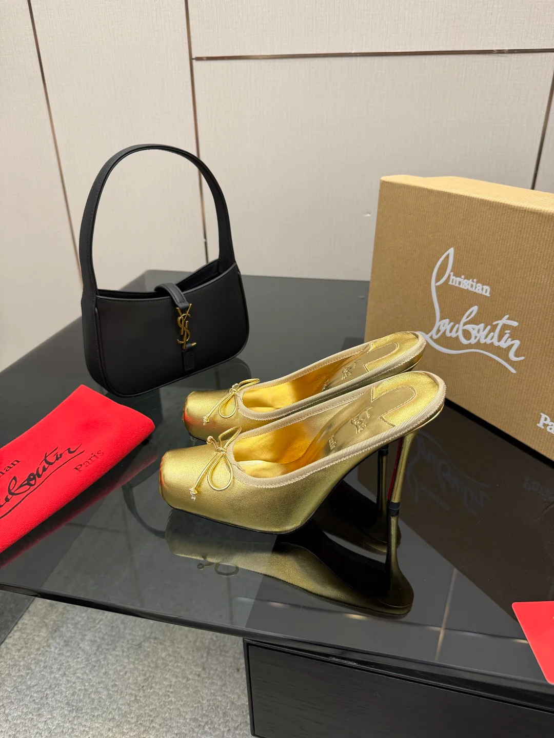 Туфли Женские Christian Louboutin 601438