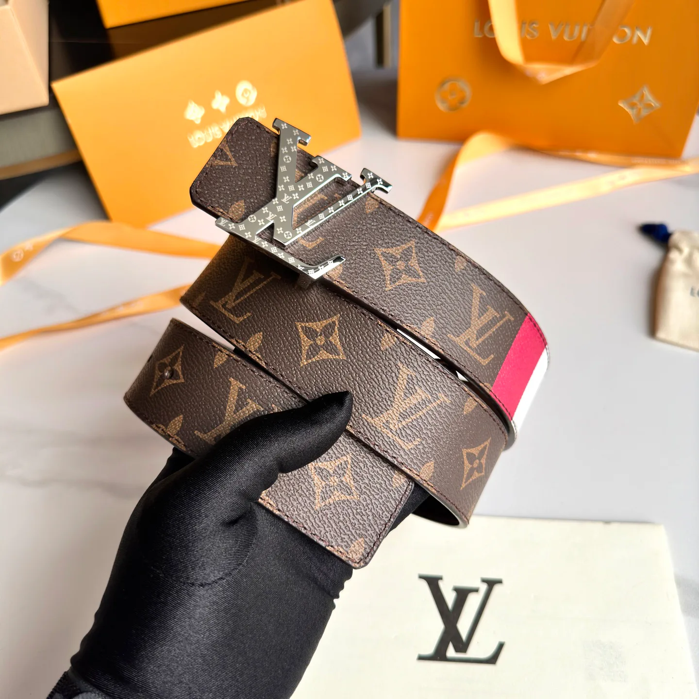 Ремни Louis Vuitton 1045492