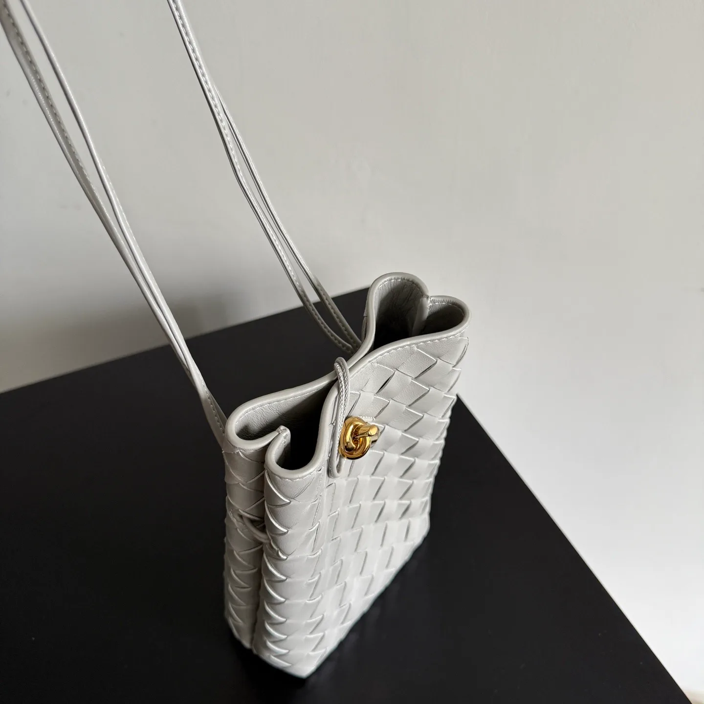 Сумки На Ремне Женские Bottega Veneta 11978387