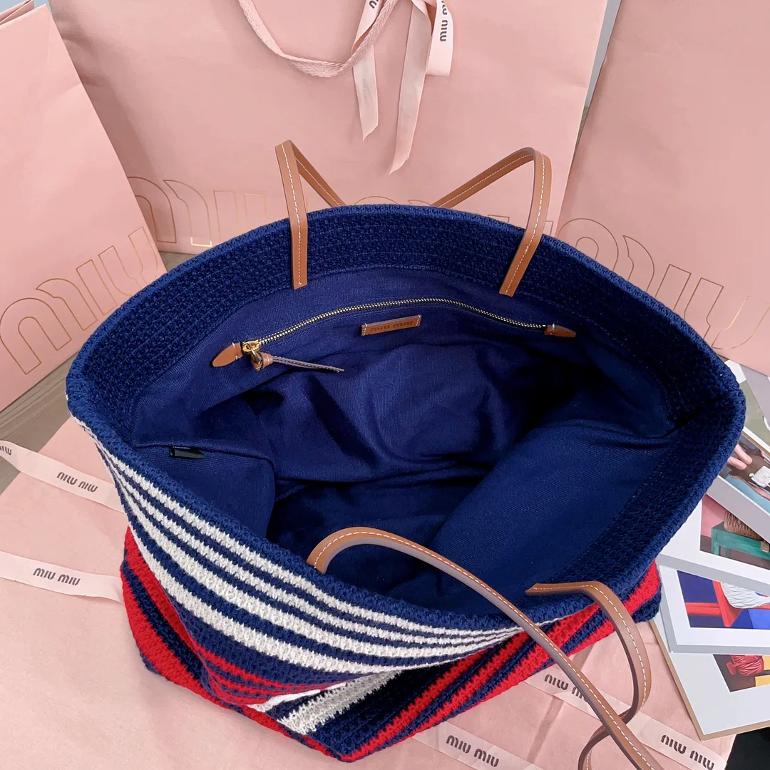 Классические Сумки Женские Miu Miu 445096