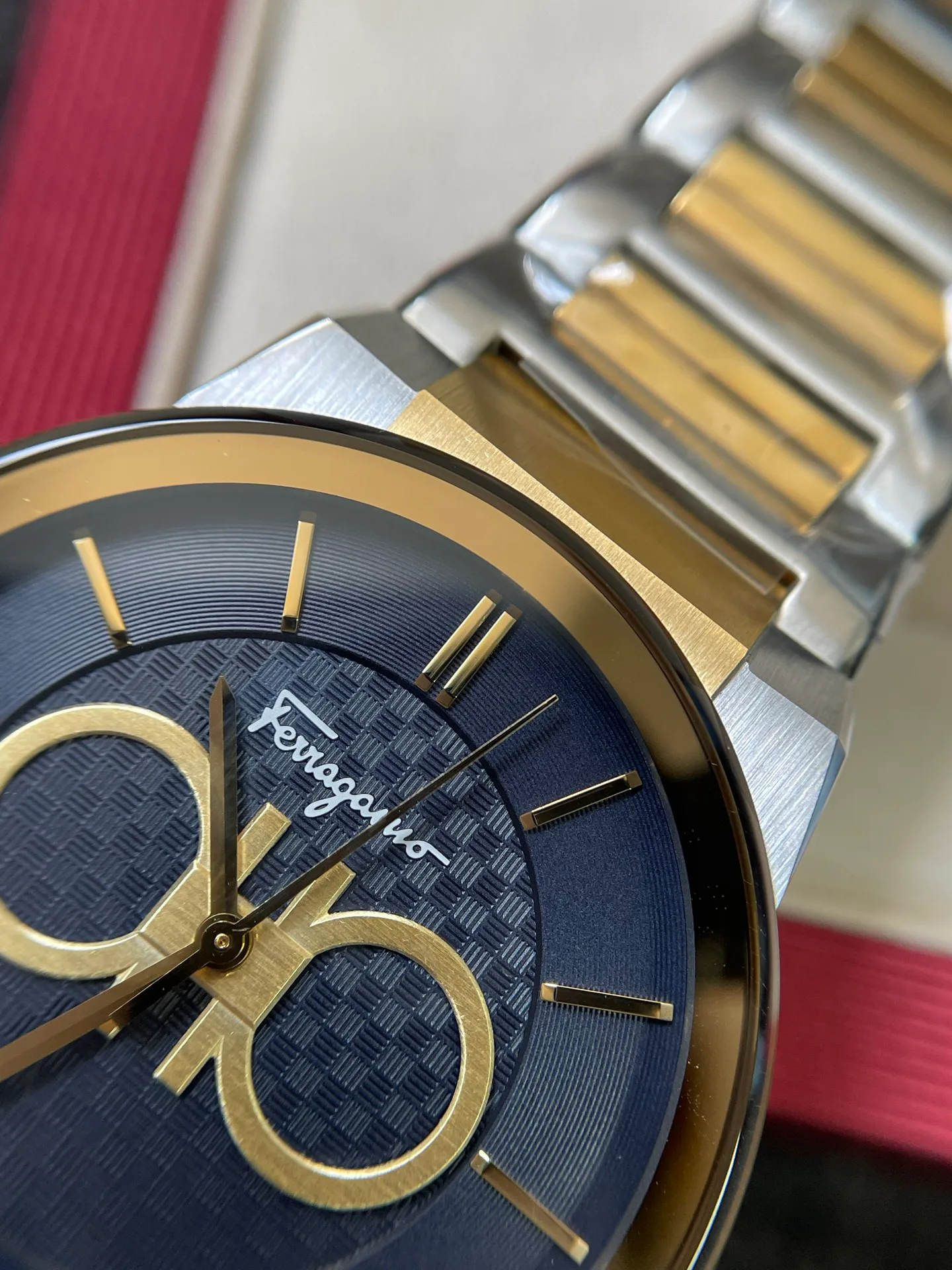 Часы Женские Salvatore Ferragamo 514124