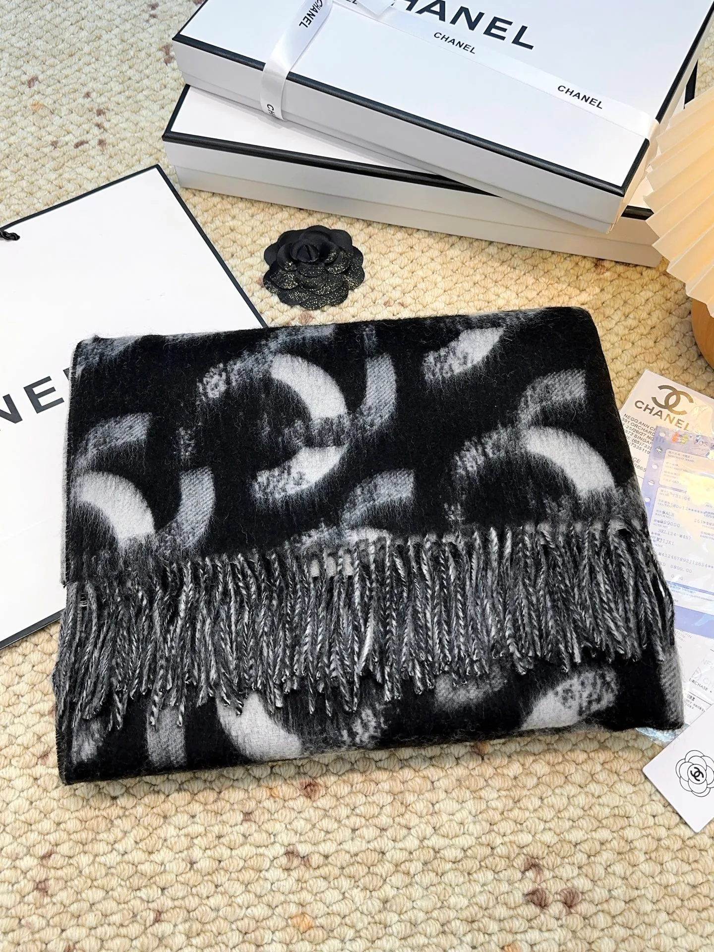 Шарфы Chanel 18105465