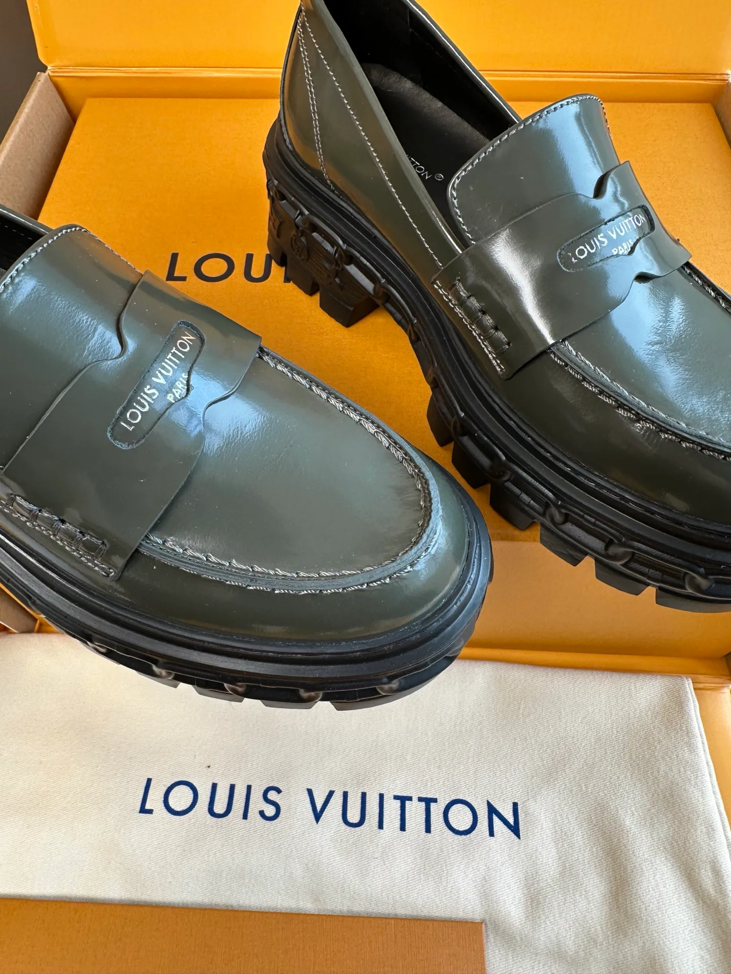 Лоферы И Мокасины Женские Louis Vuitton 23231