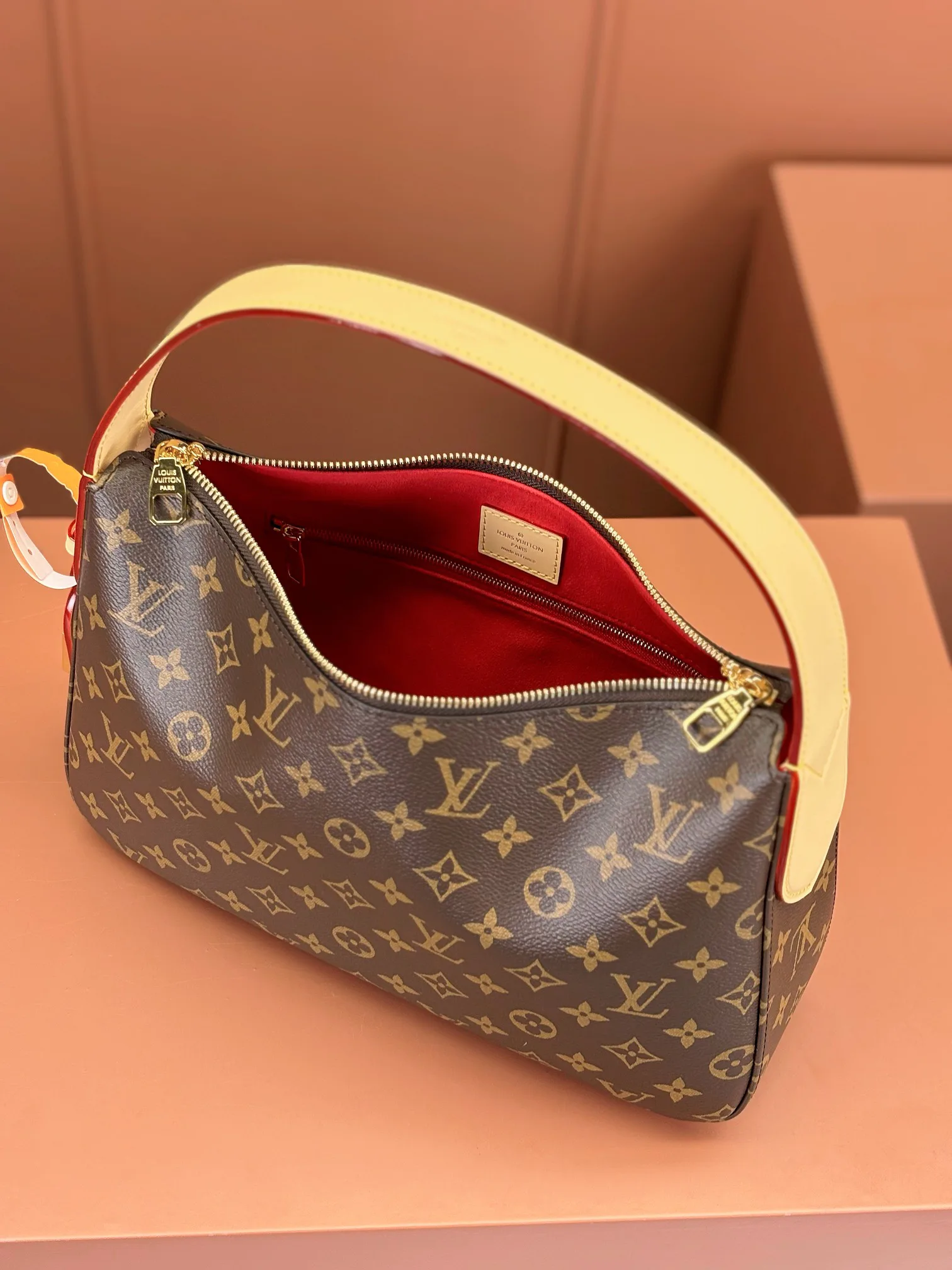 Классические Сумки Женские Louis Vuitton 11669158