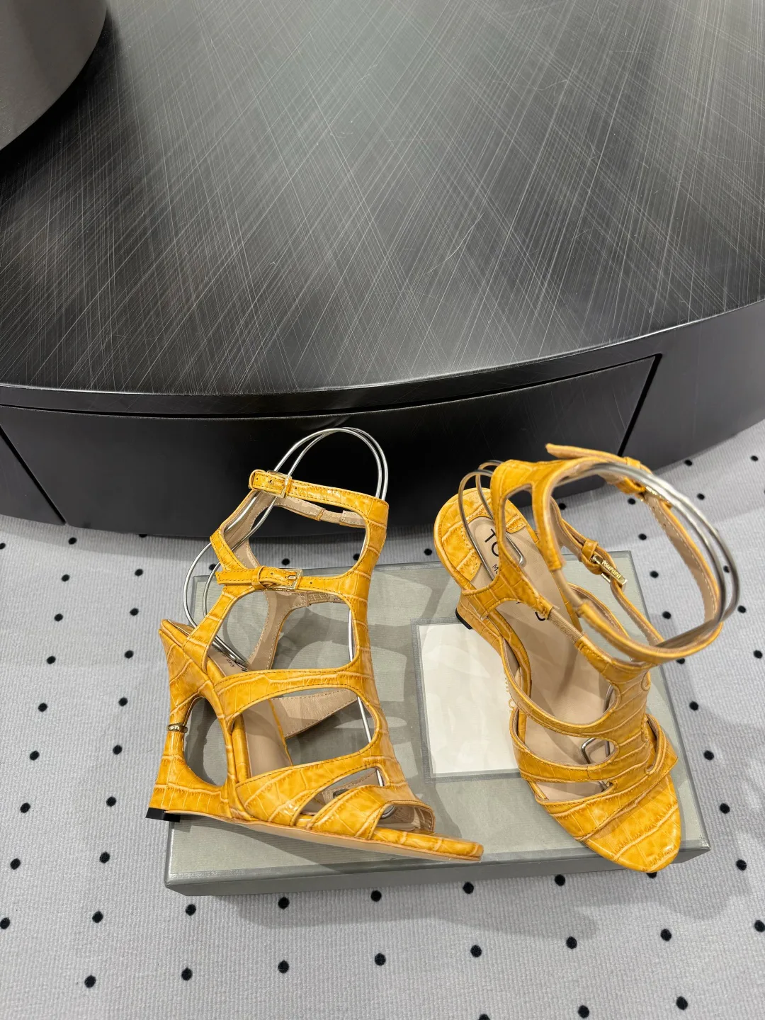 Босоножки Женские Tom Ford 23551