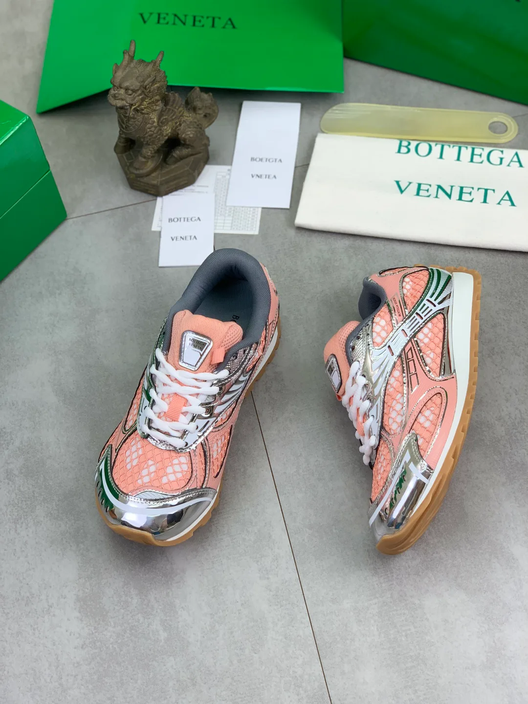 Кроссовки Женские Bottega Veneta 18365174