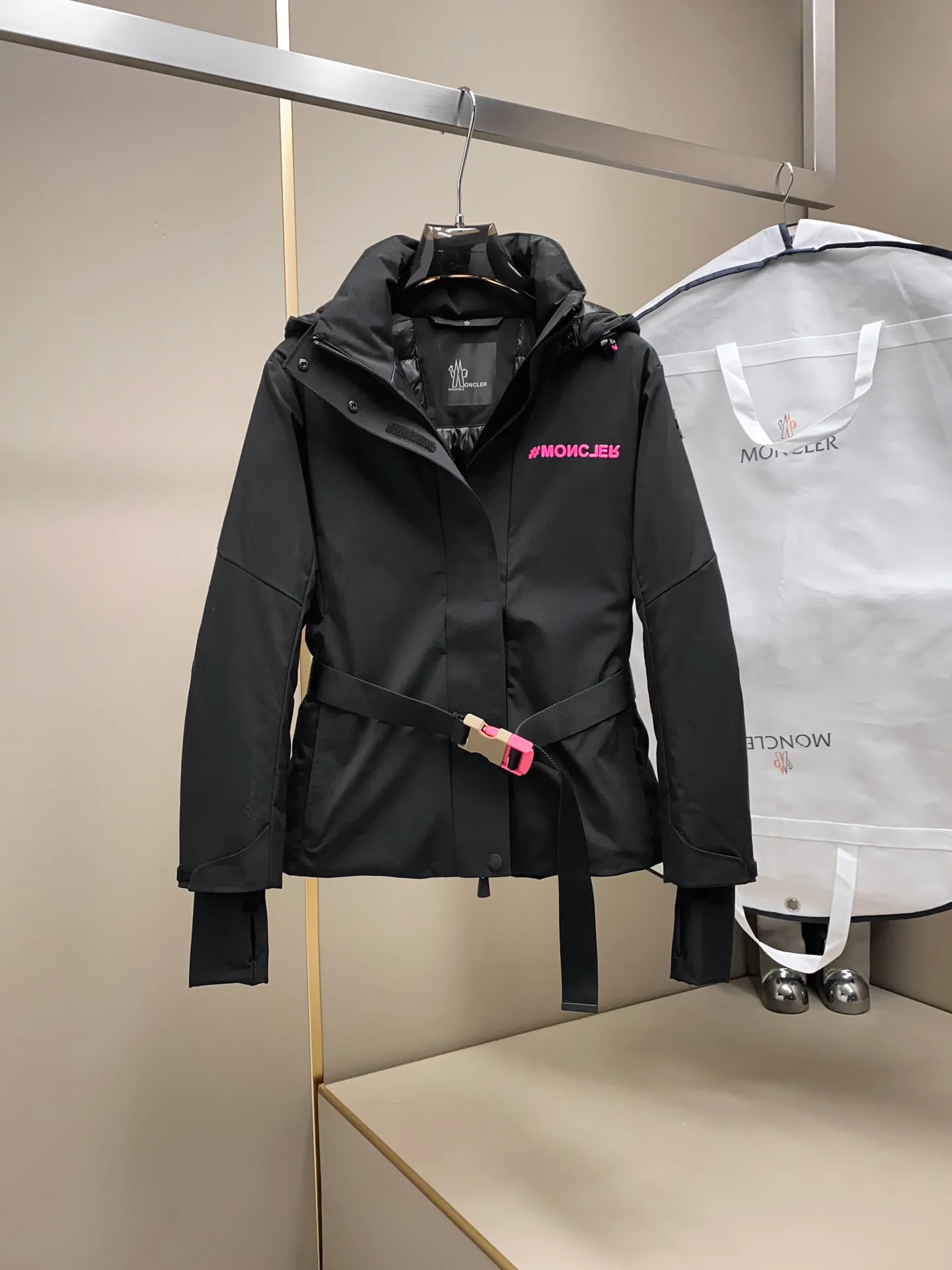 Куртки И Пуховики Женские Moncler 212205