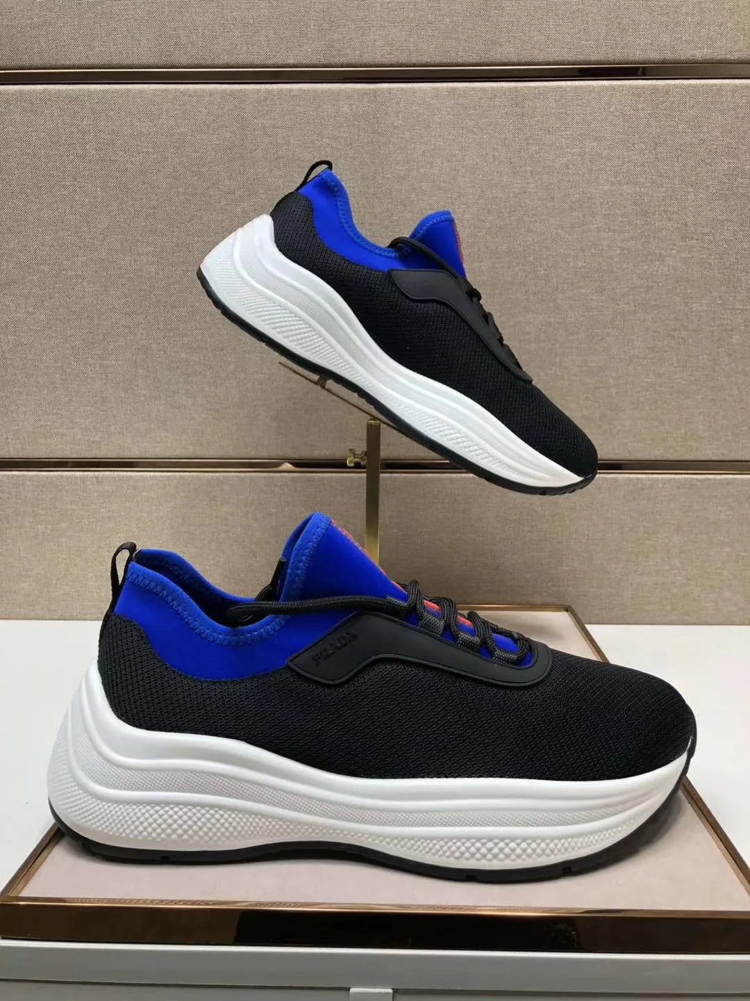 Кроссовки Мужские Prada 10844547