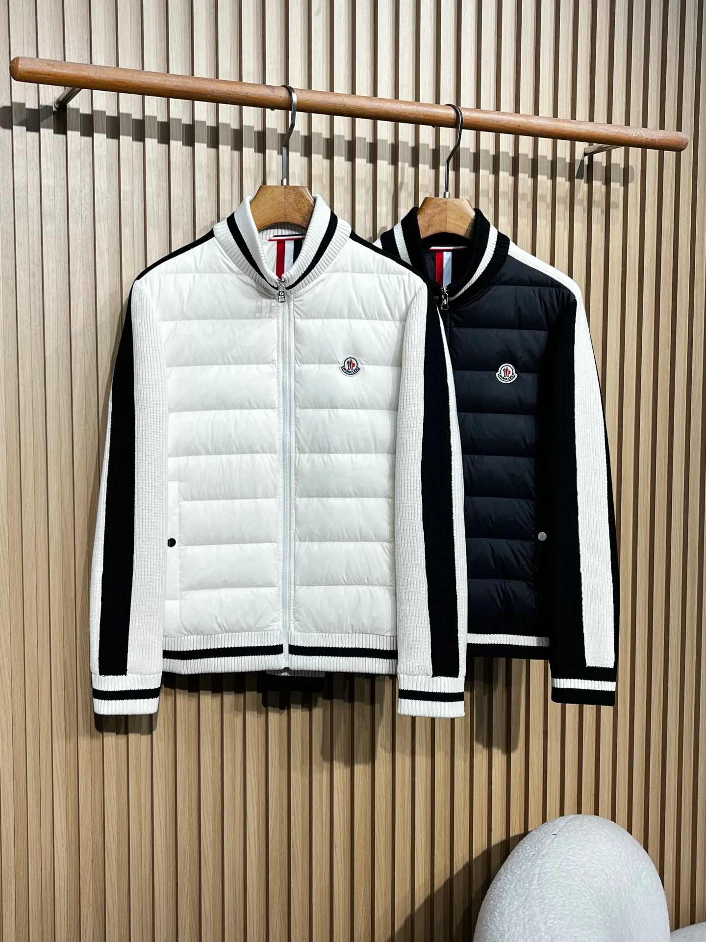 Куртки И Пуховики Мужские Moncler 1387913