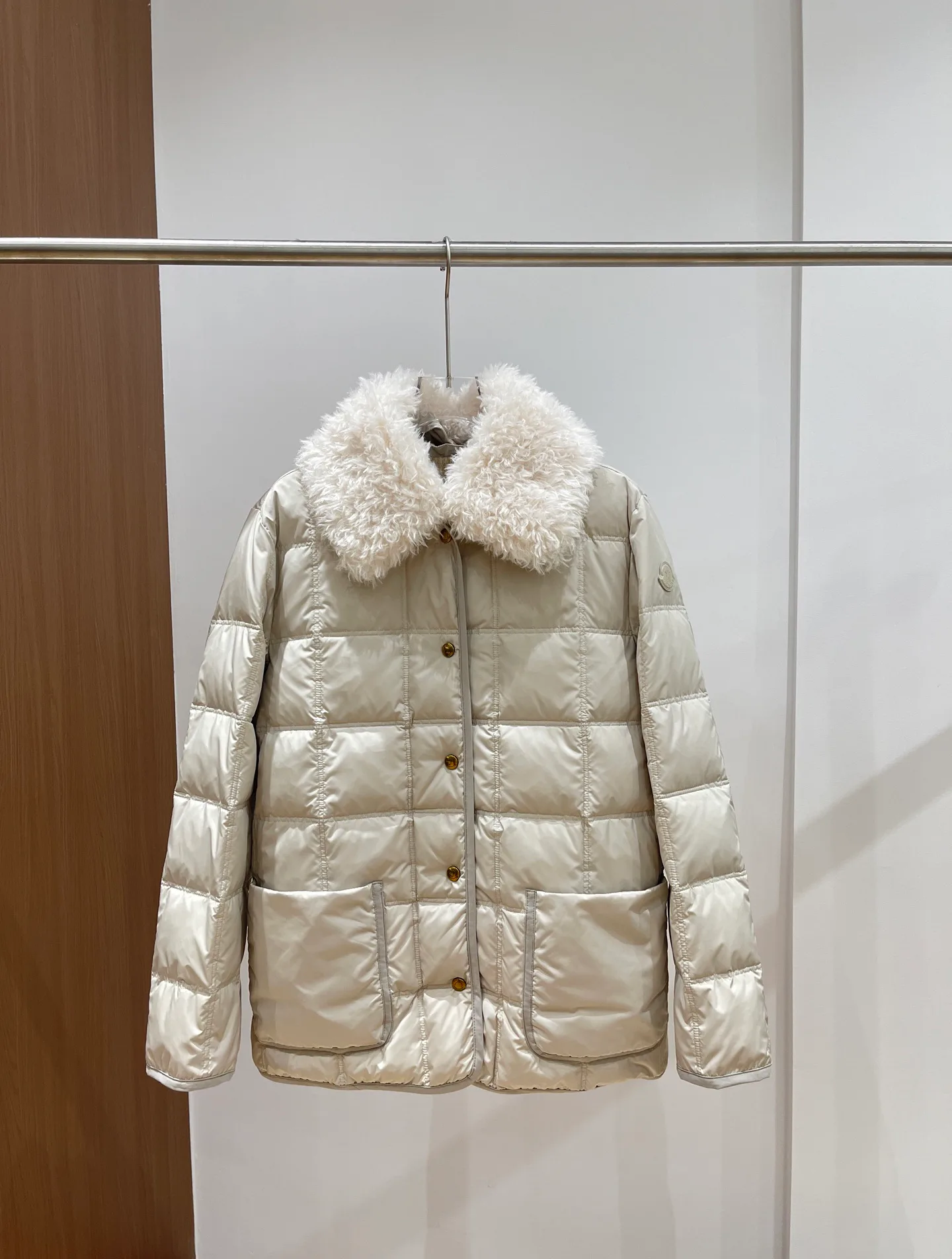 Куртки И Пуховики Женские Moncler 19422819
