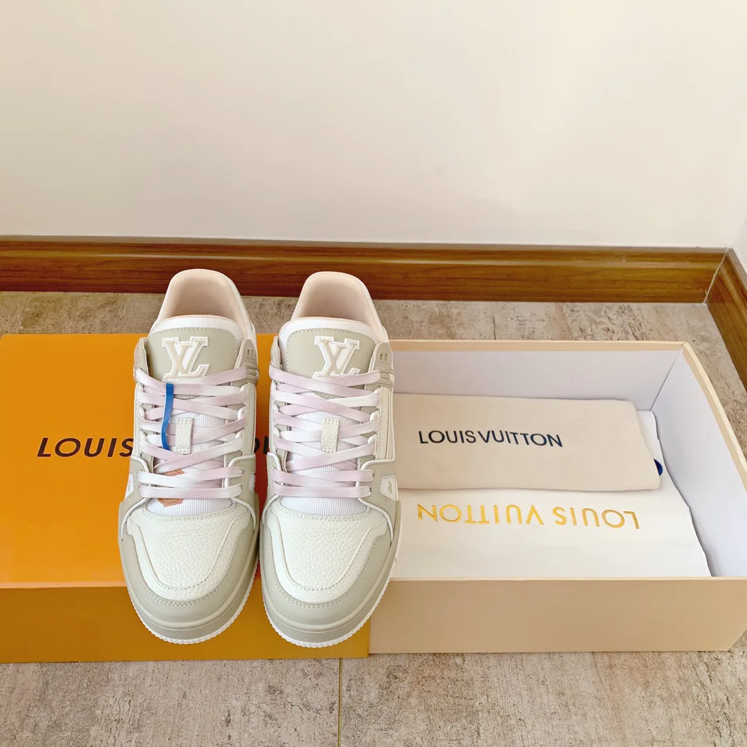 Кроссовки Женские Louis Vuitton 10234405
