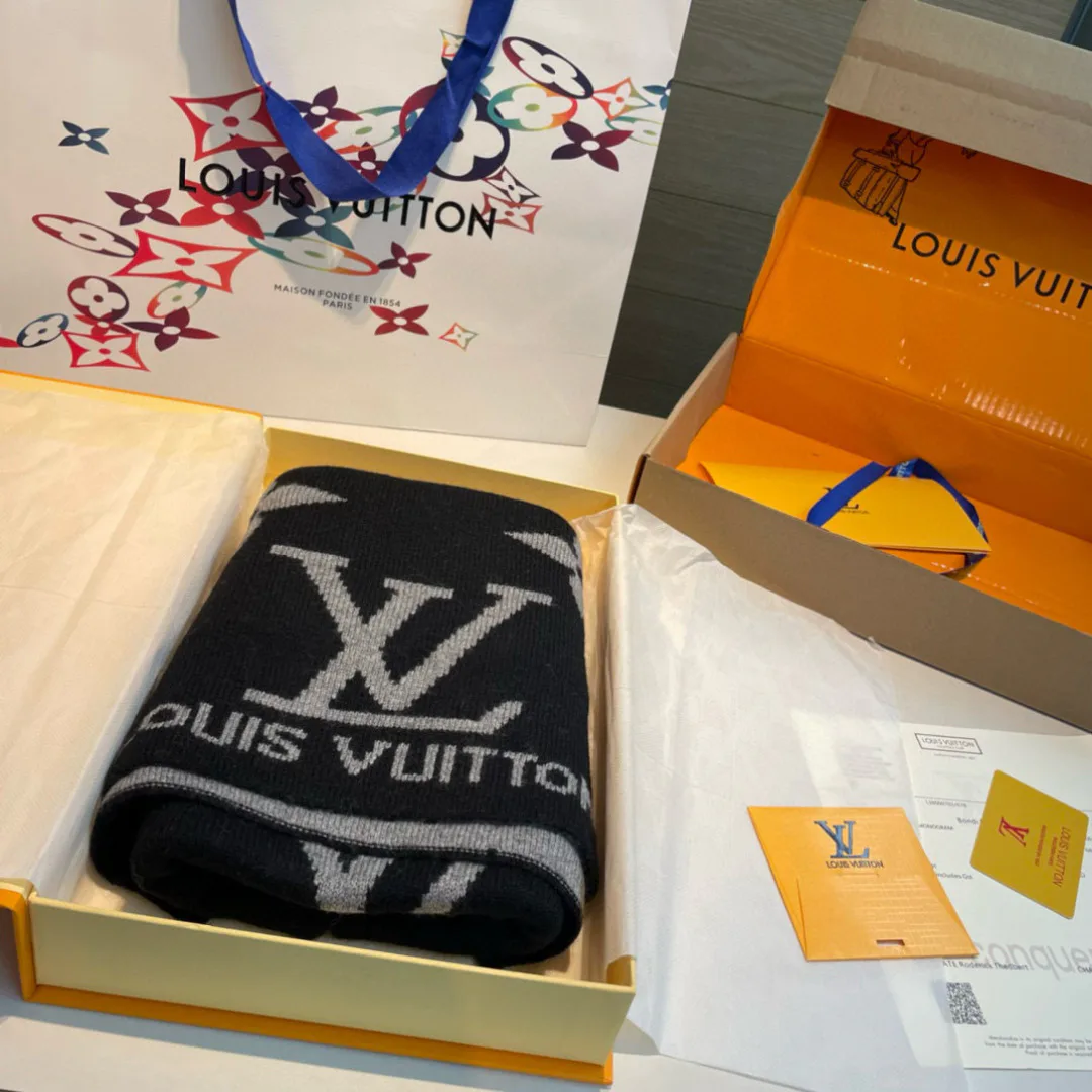 Шарфы Louis Vuitton 588155