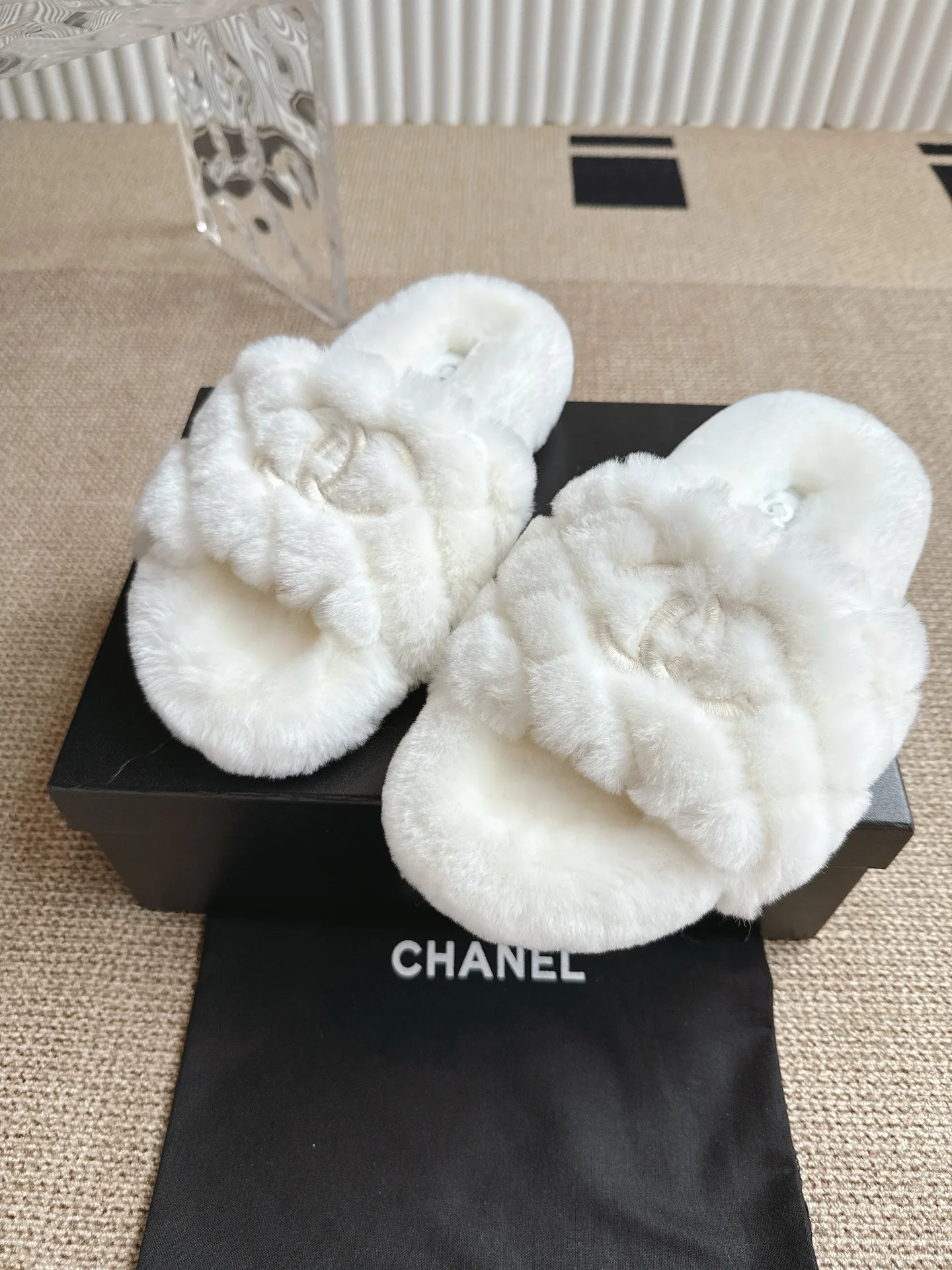 Тапочки Женские Chanel 18324643