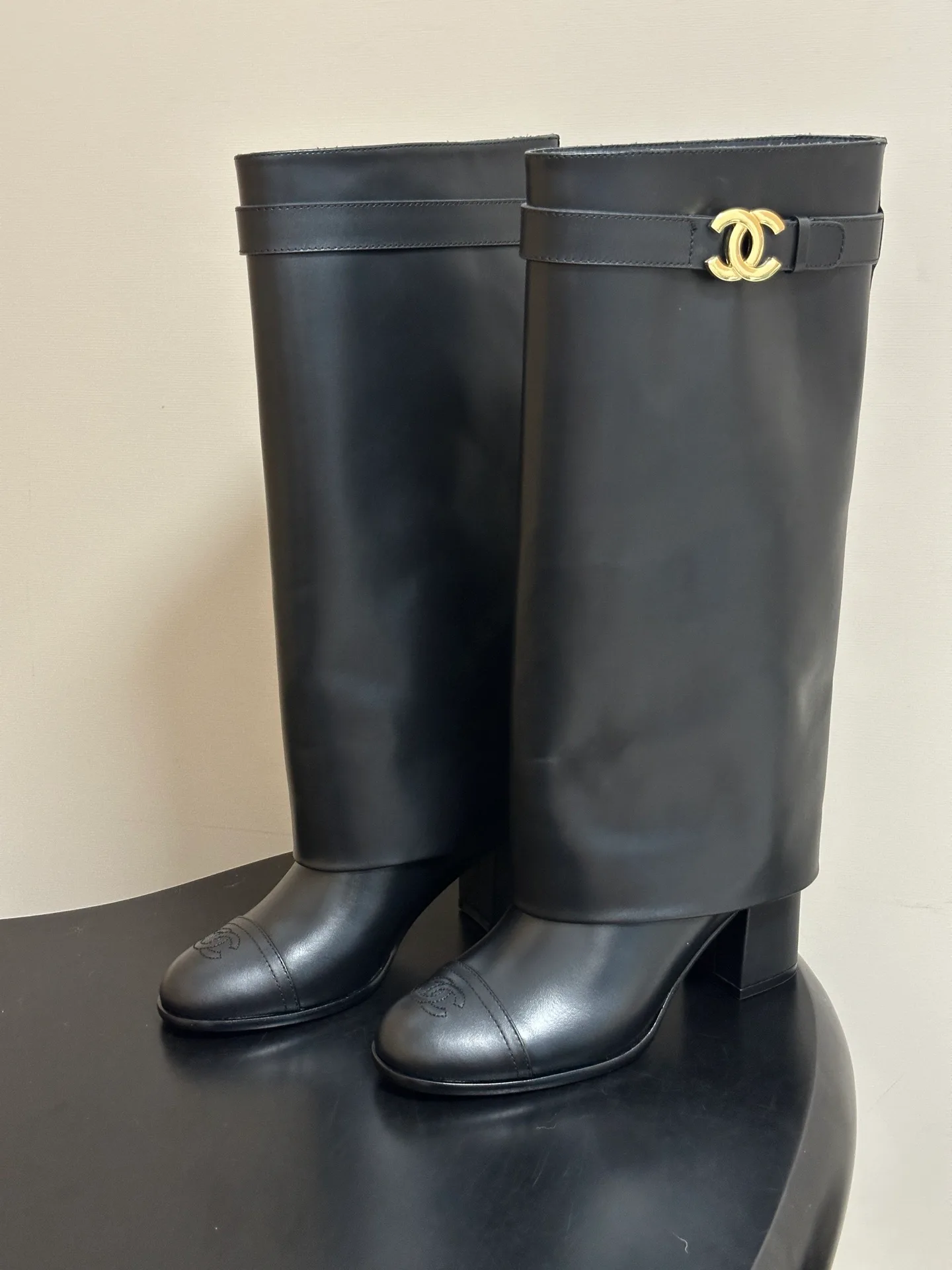Сапоги Женские Chanel 18980500
