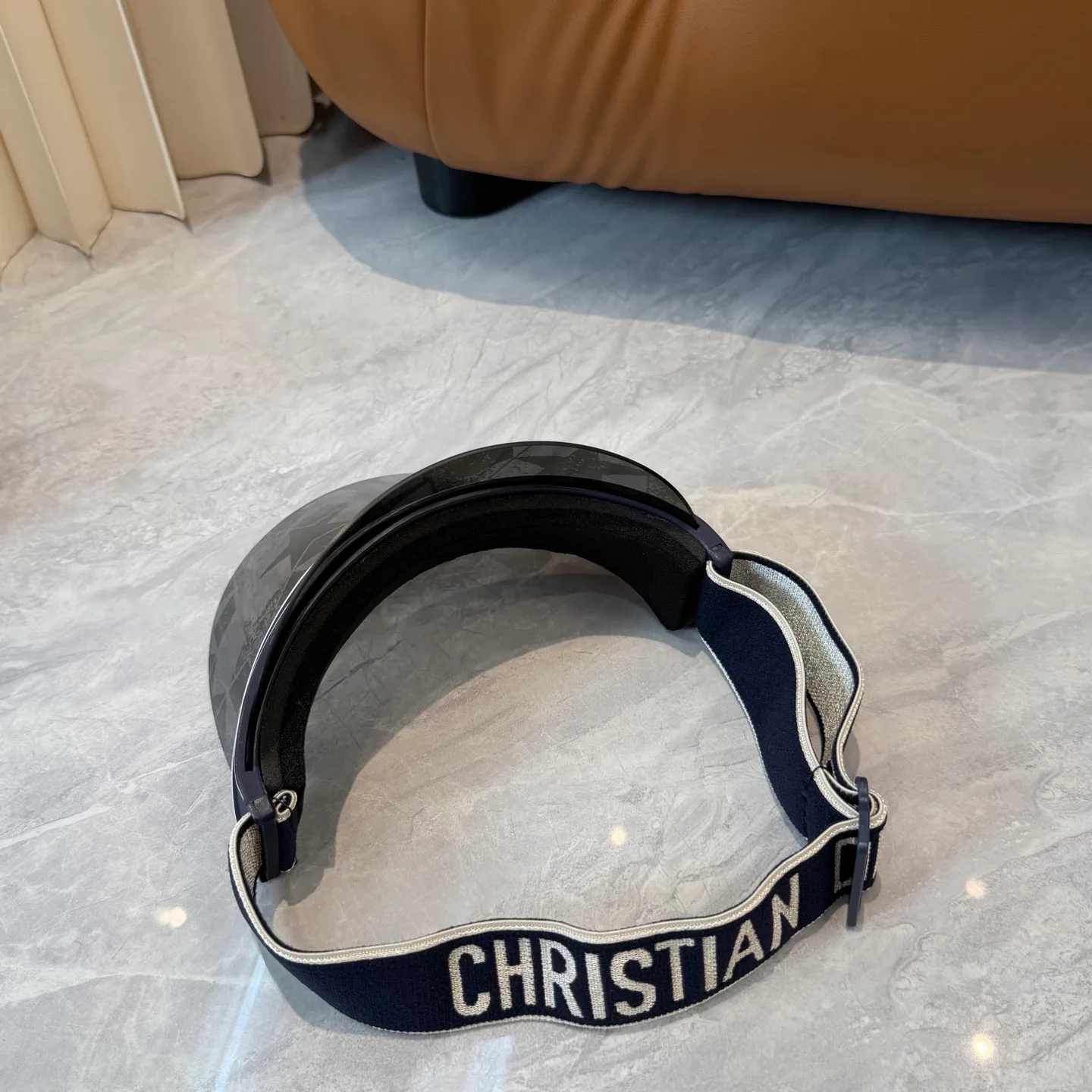 Головные Уборы Christian Dior 13294385