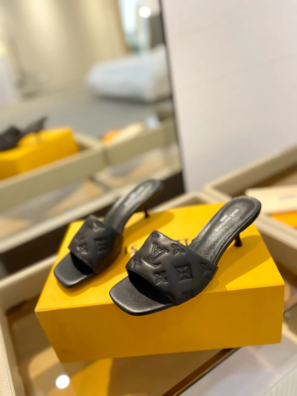 Сандалии Женские Louis Vuitton 9865394
