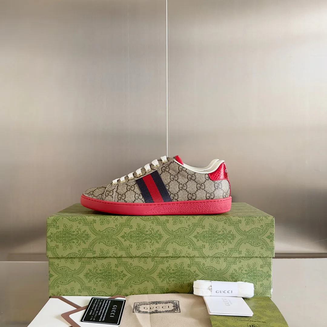 Кроссовки Женские Gucci 17620401