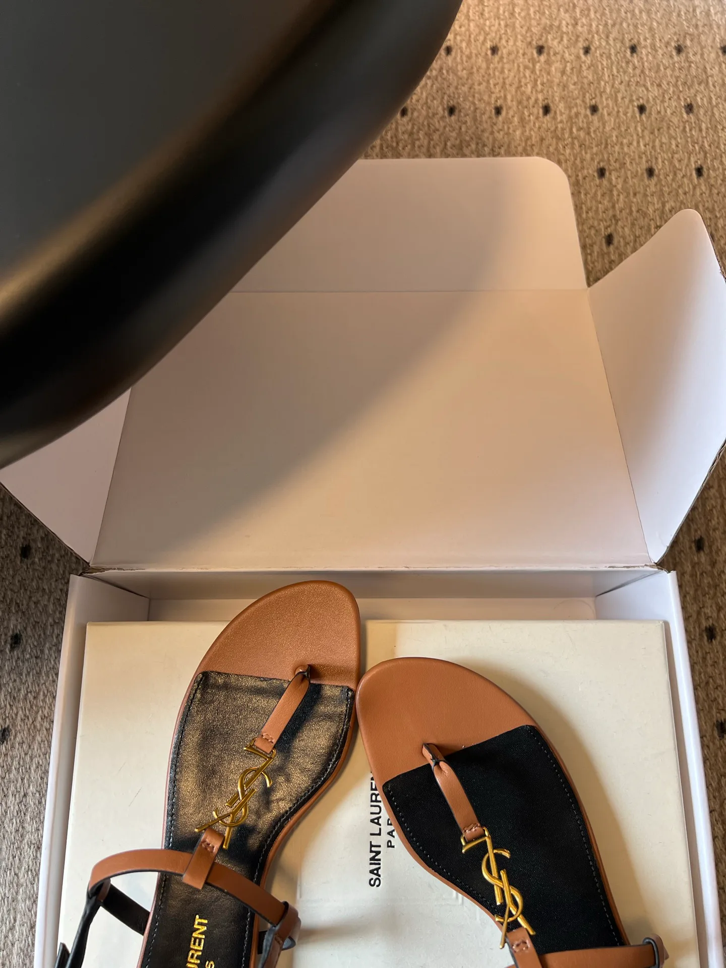 Шлепанцы Женские Saint Laurent 17632149
