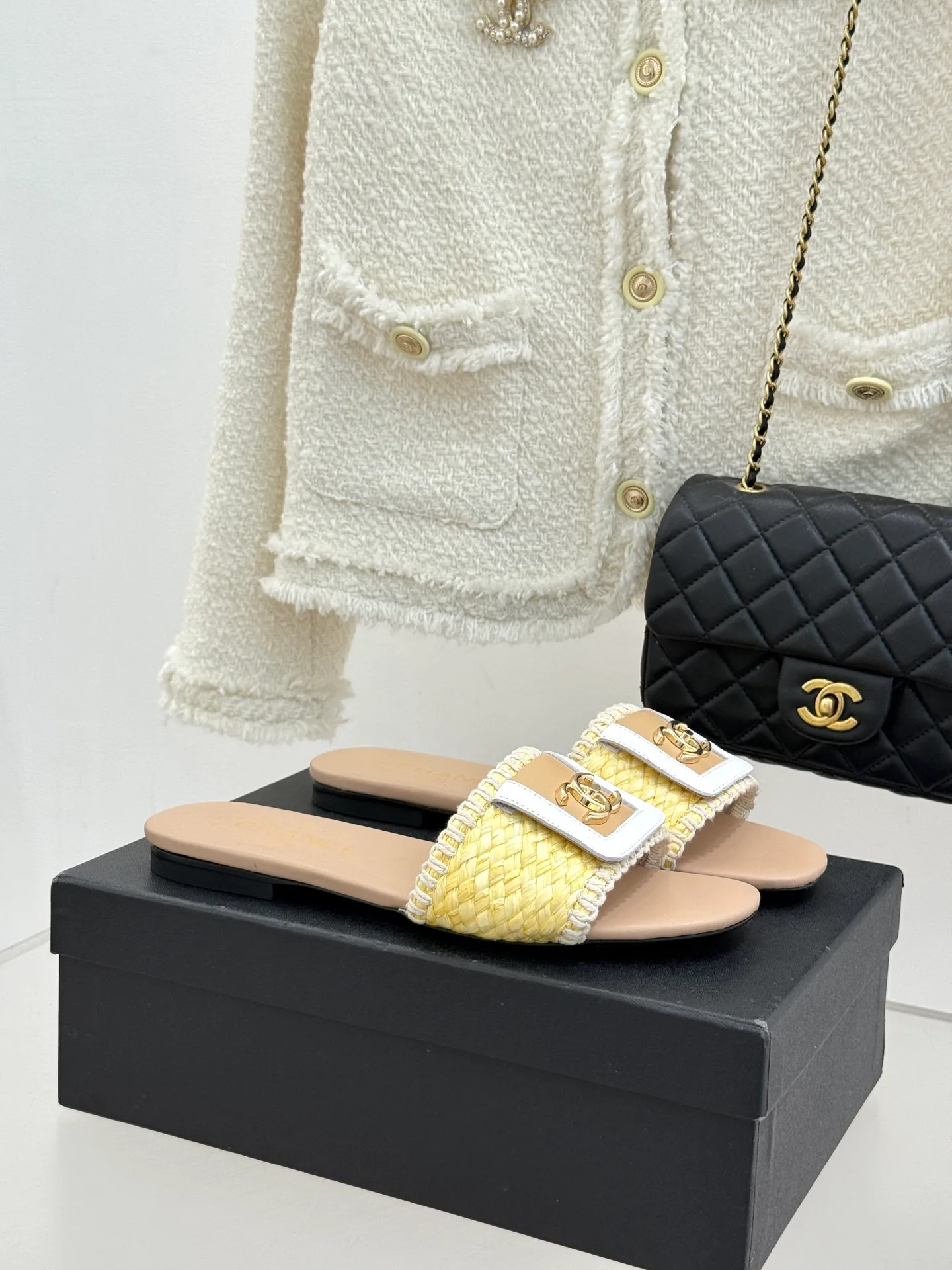 Сандалии Женские Chanel 13581535