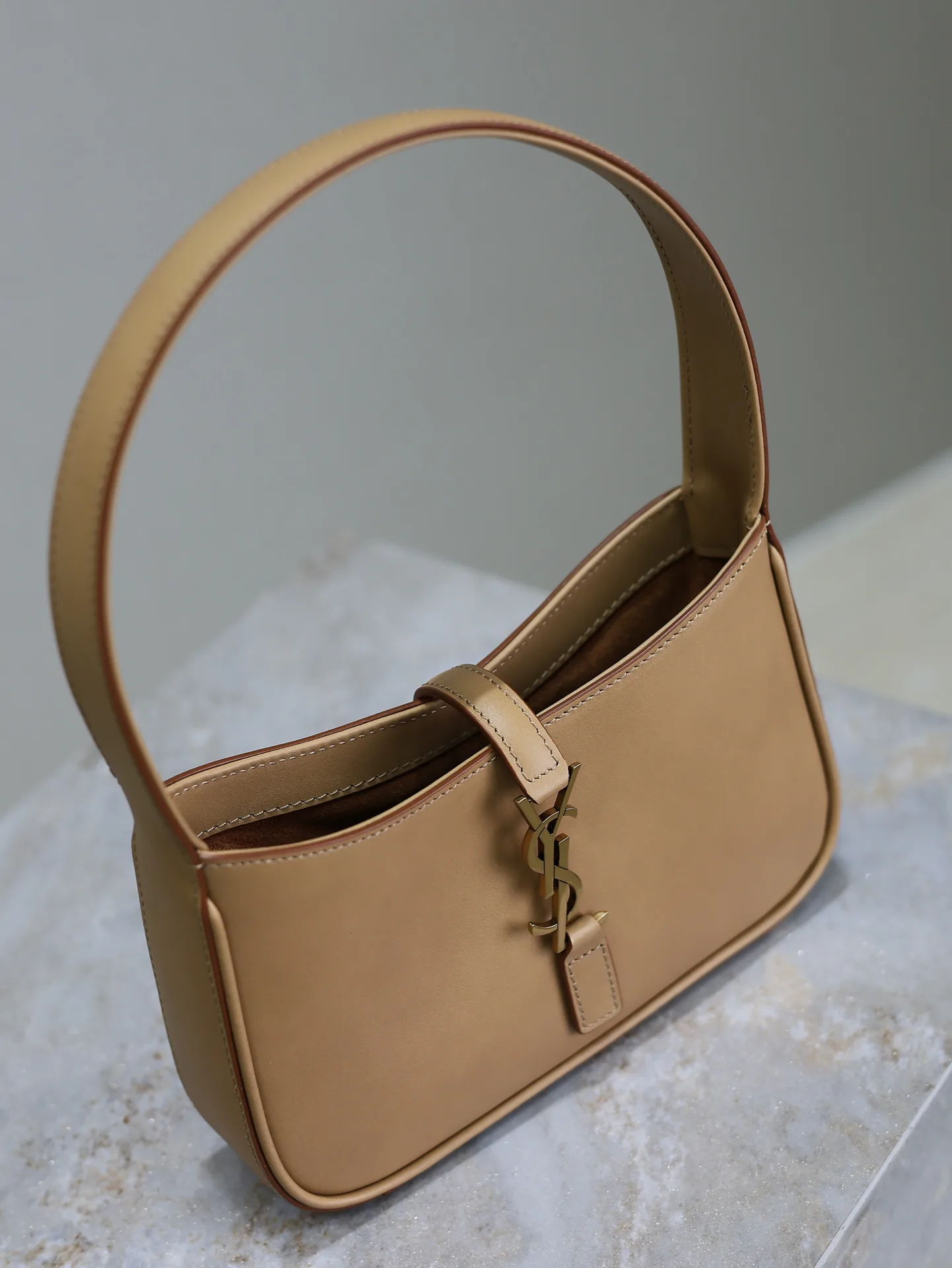 Классические Сумки Женские Saint Laurent 5789