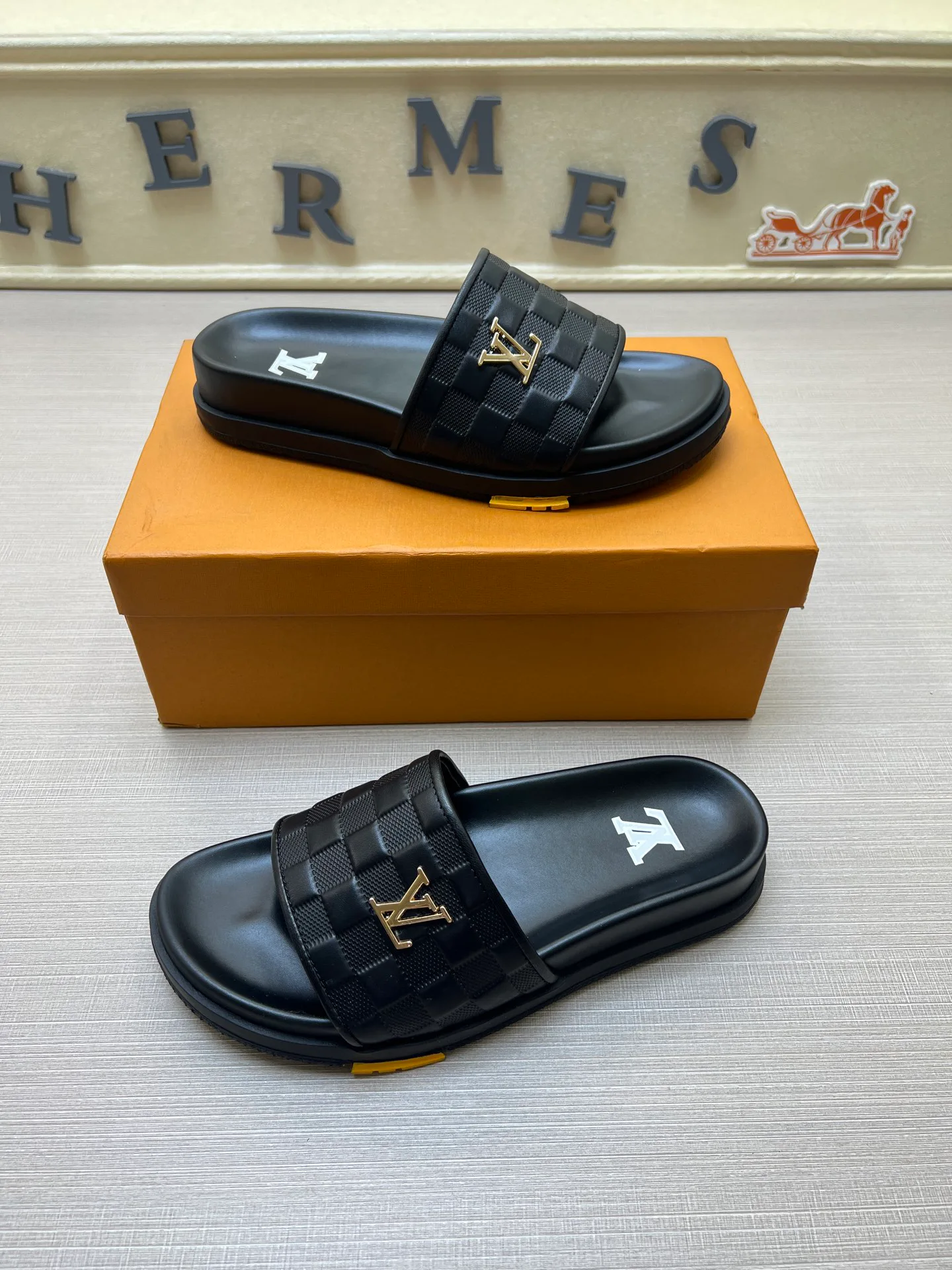 Шлепанцы Мужские Louis Vuitton 30513