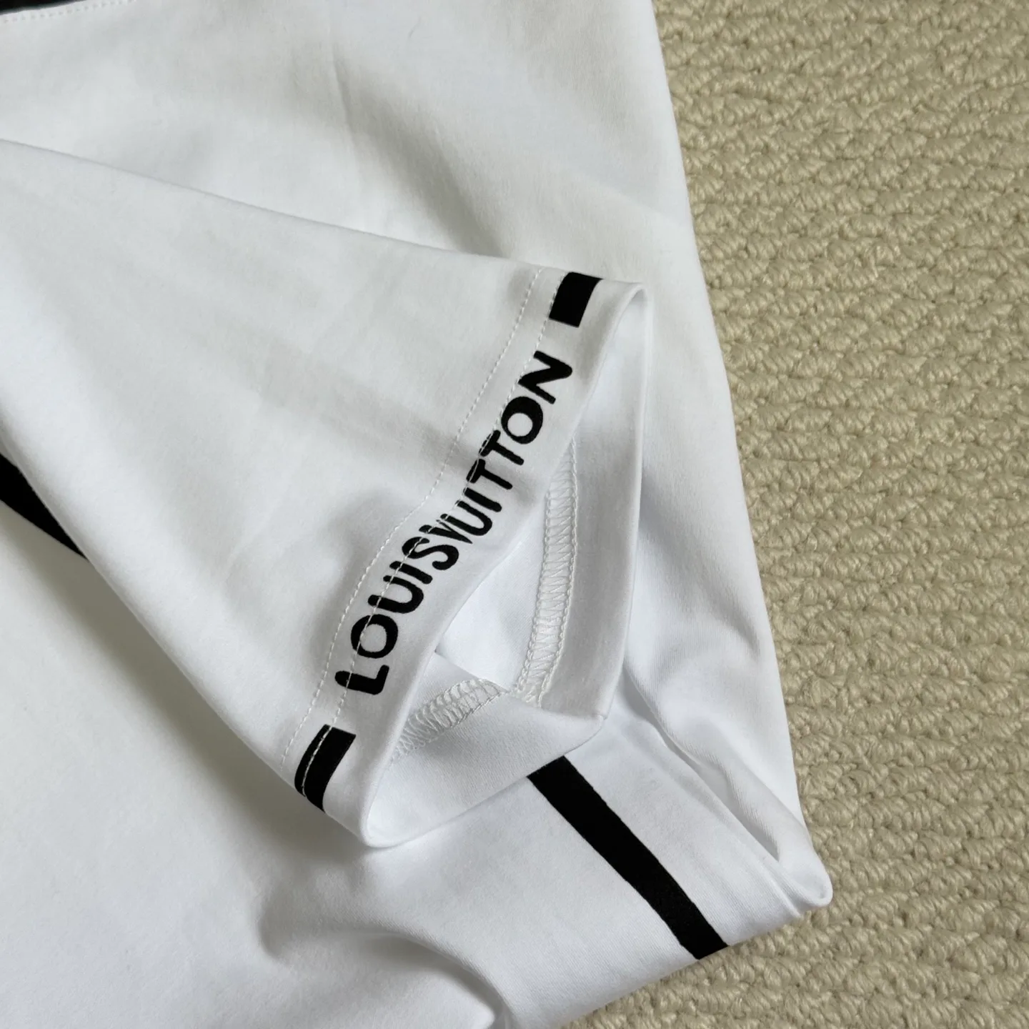 Футболки Женские Louis Vuitton 10632925