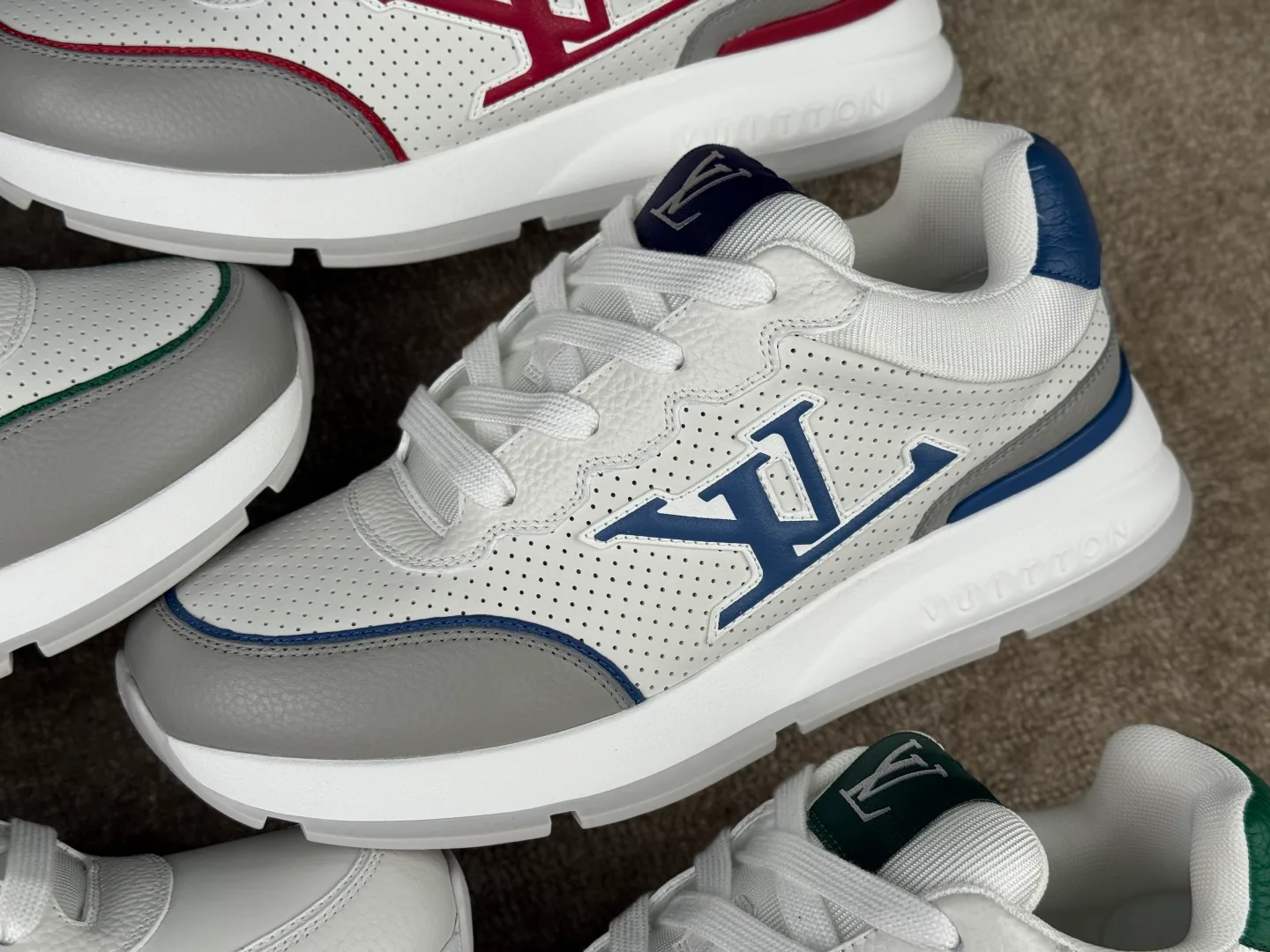 Кроссовки Женские Louis Vuitton 205388