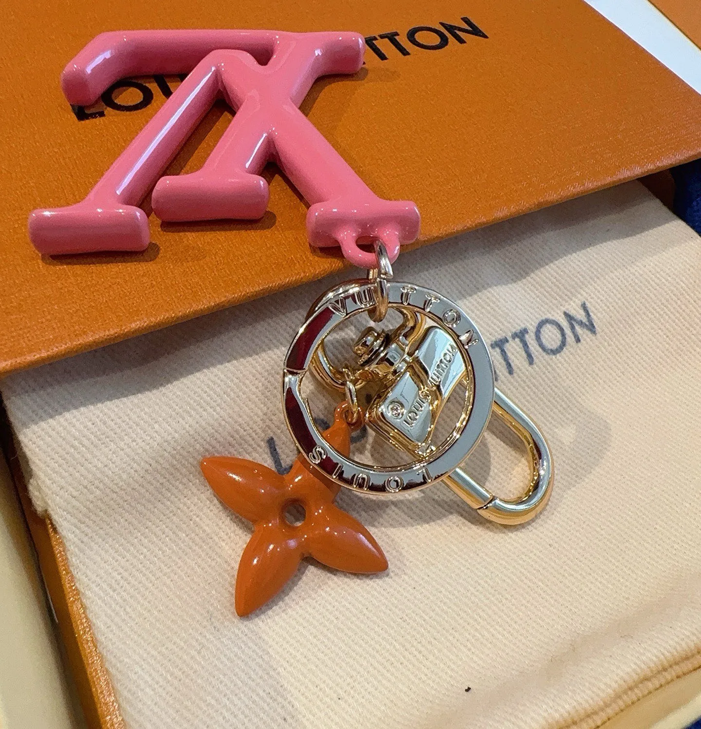 Бижутерия Louis Vuitton 14337224