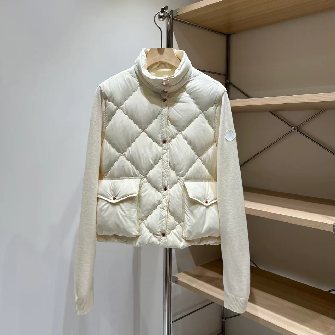 Куртки И Пуховики Женские Moncler 18131411