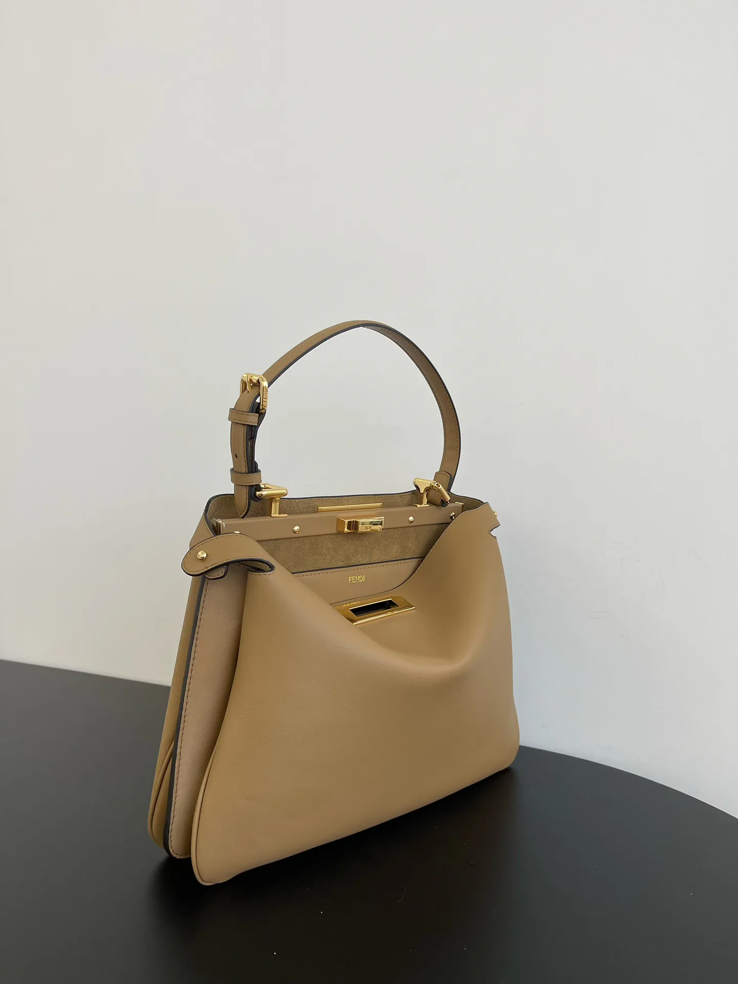 Классические Сумки Женские Fendi 13546274