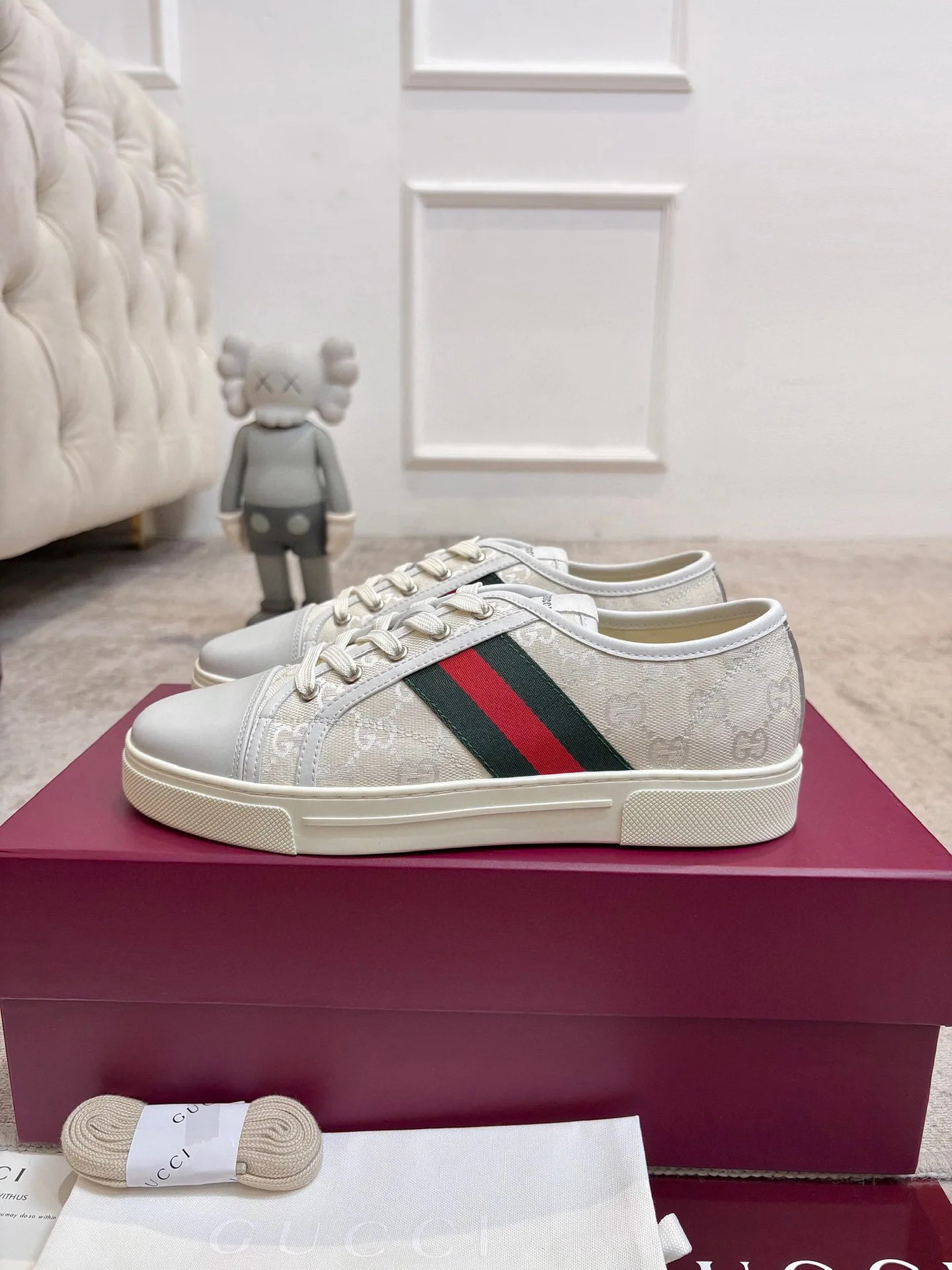Кроссовки Женские Gucci 18901606