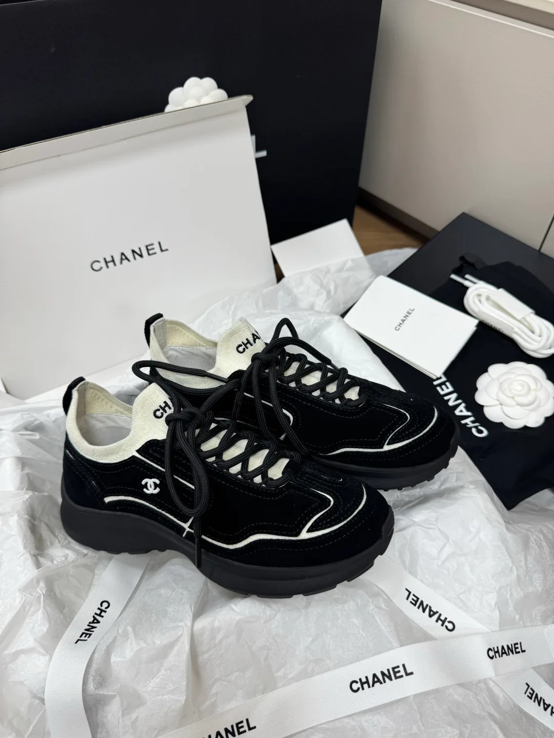 Кроссовки Женские Chanel 17418276