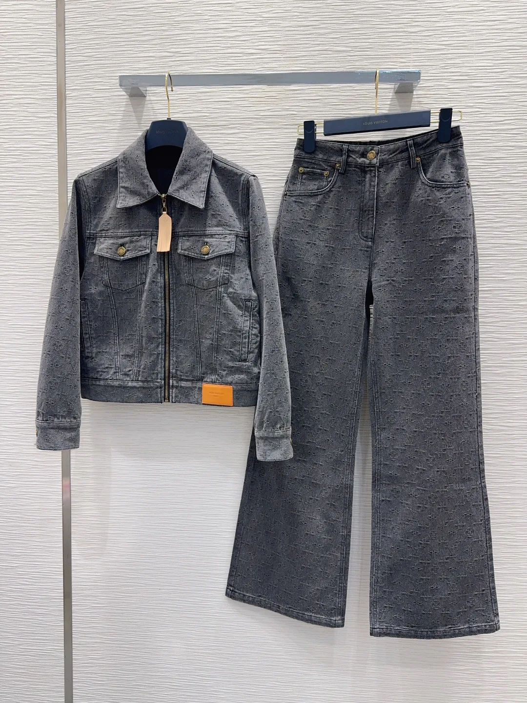 Костюмы Женские Louis Vuitton 208228