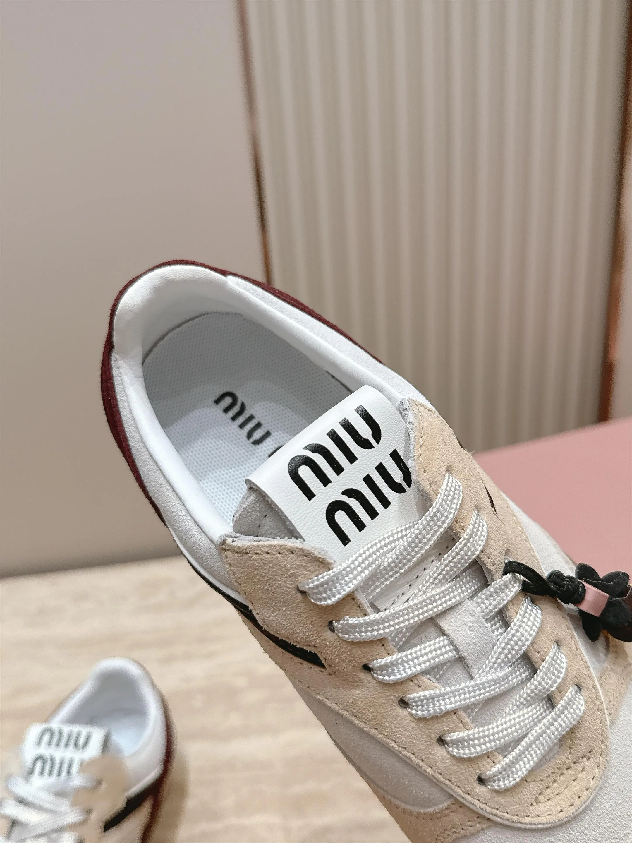 Кроссовки Женские Miu Miu 18436561