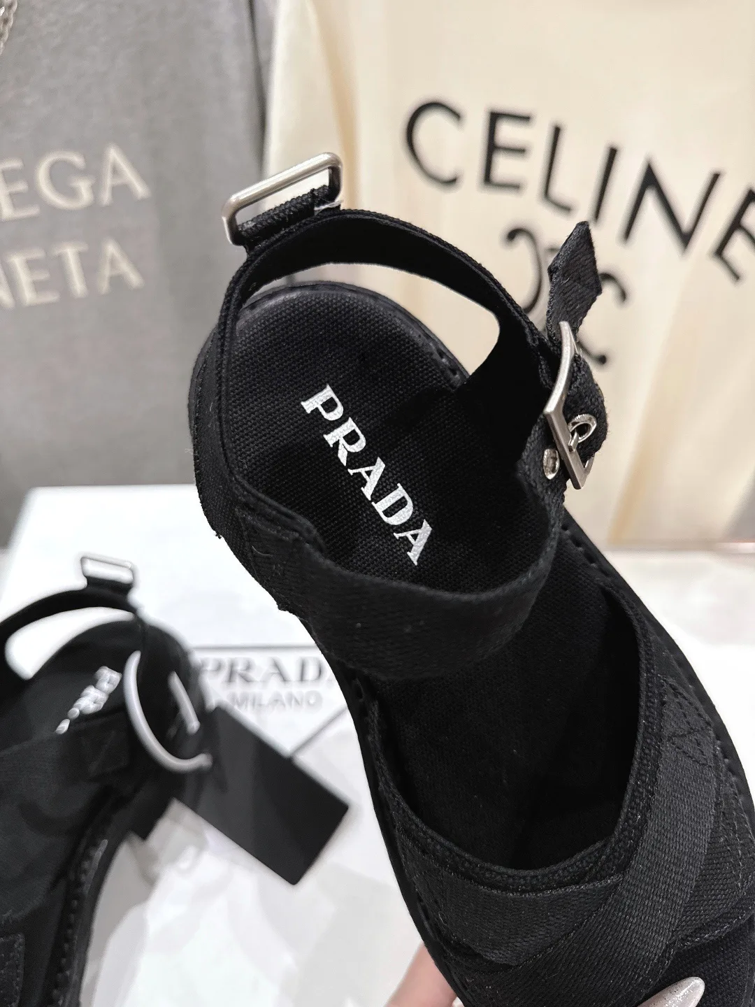Сандалии Женские Prada 11131904