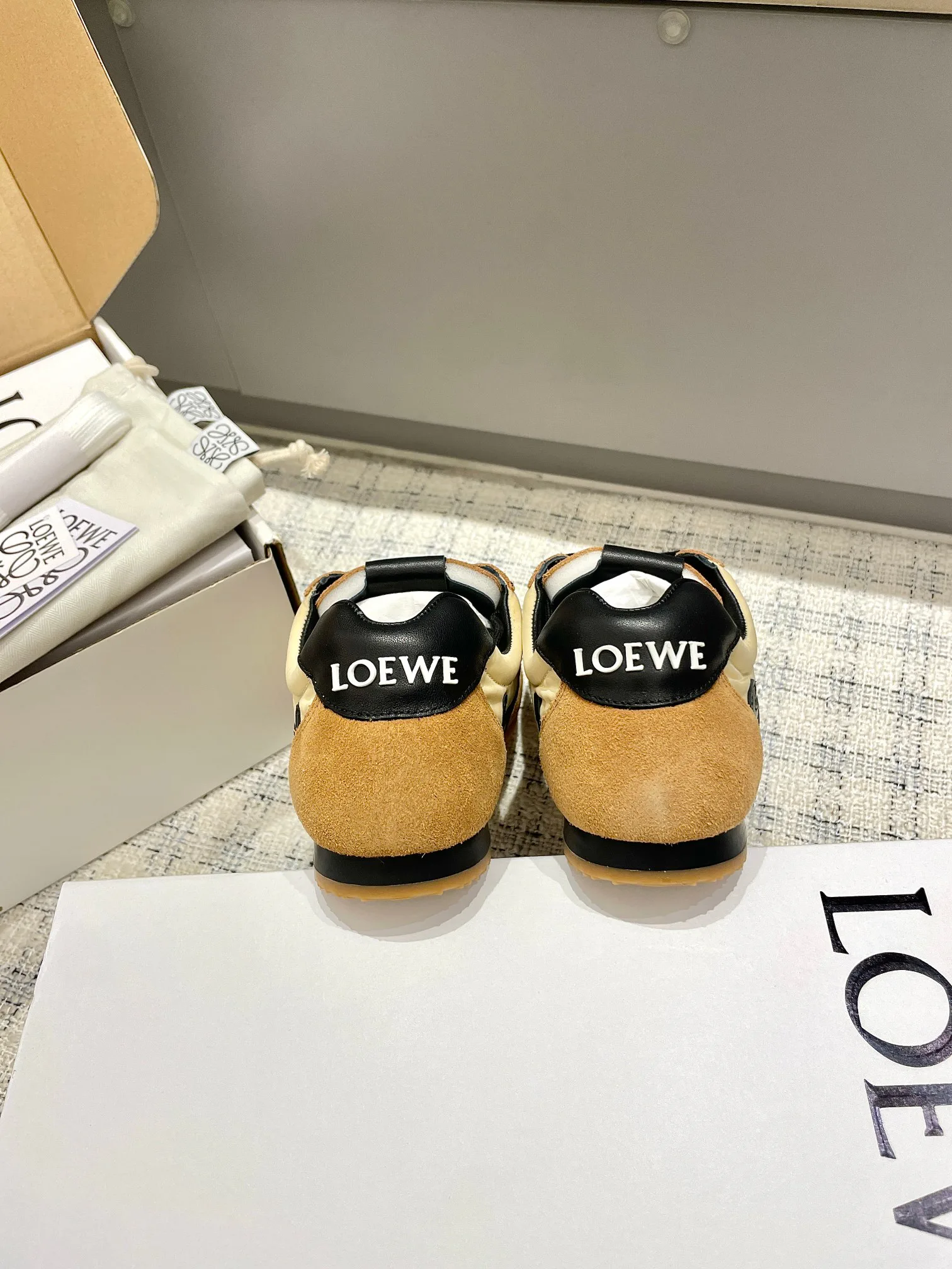 Кроссовки Женские Loewe 10822597