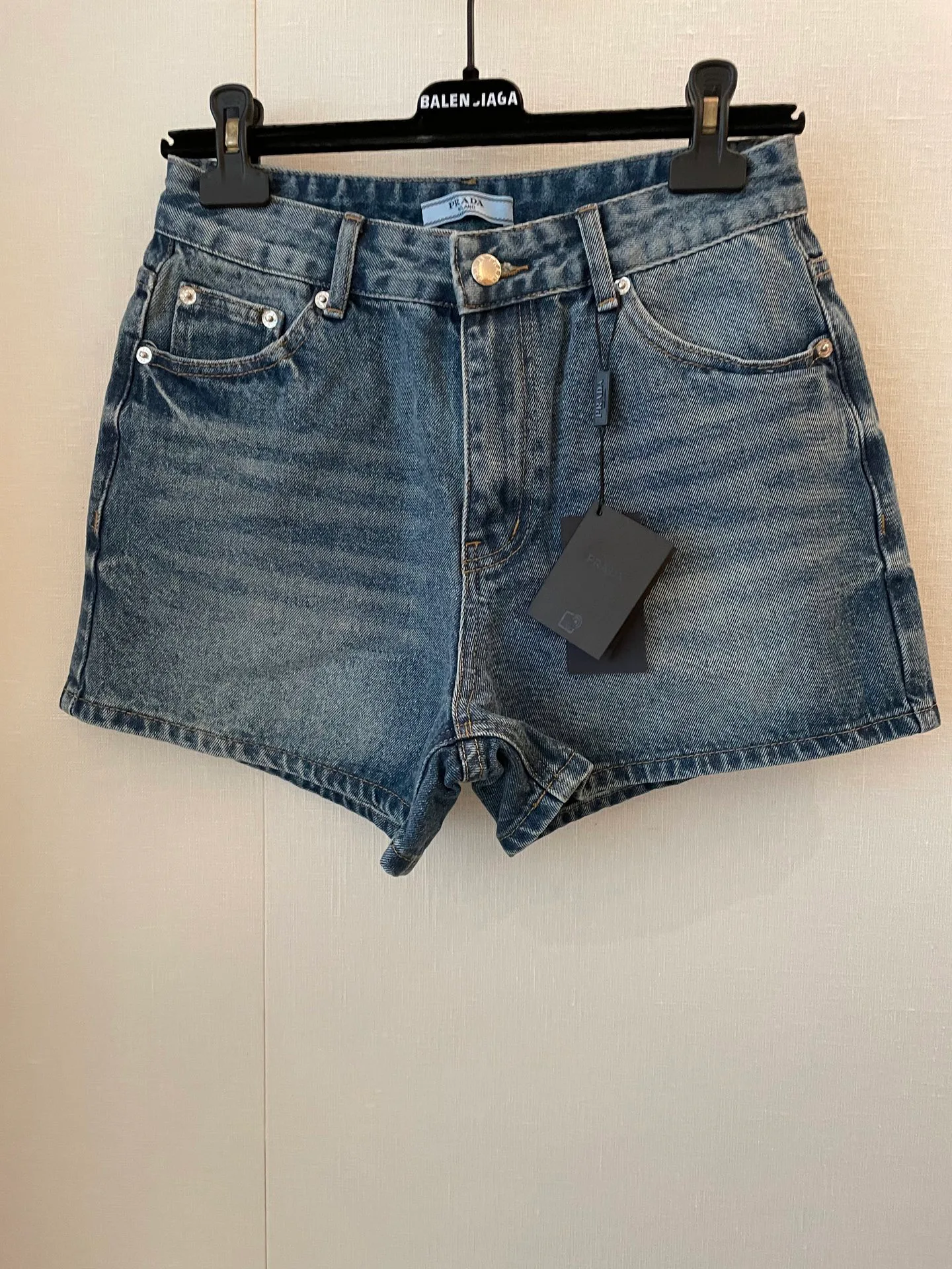 Шорты Женские Prada 23936