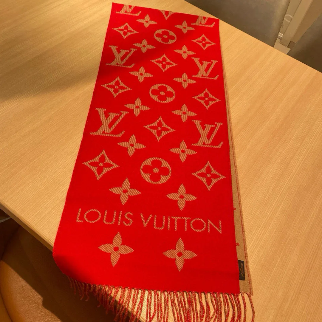 Шарфы Louis Vuitton 824080