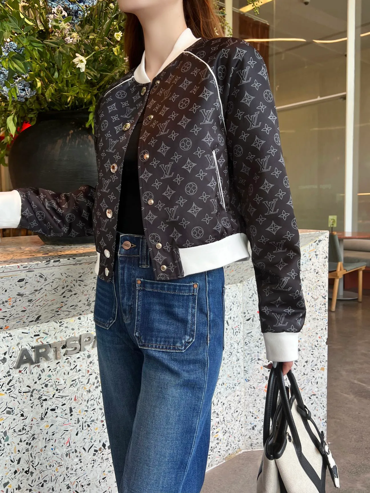 Куртки И Пуховики Женские Louis Vuitton 18348135